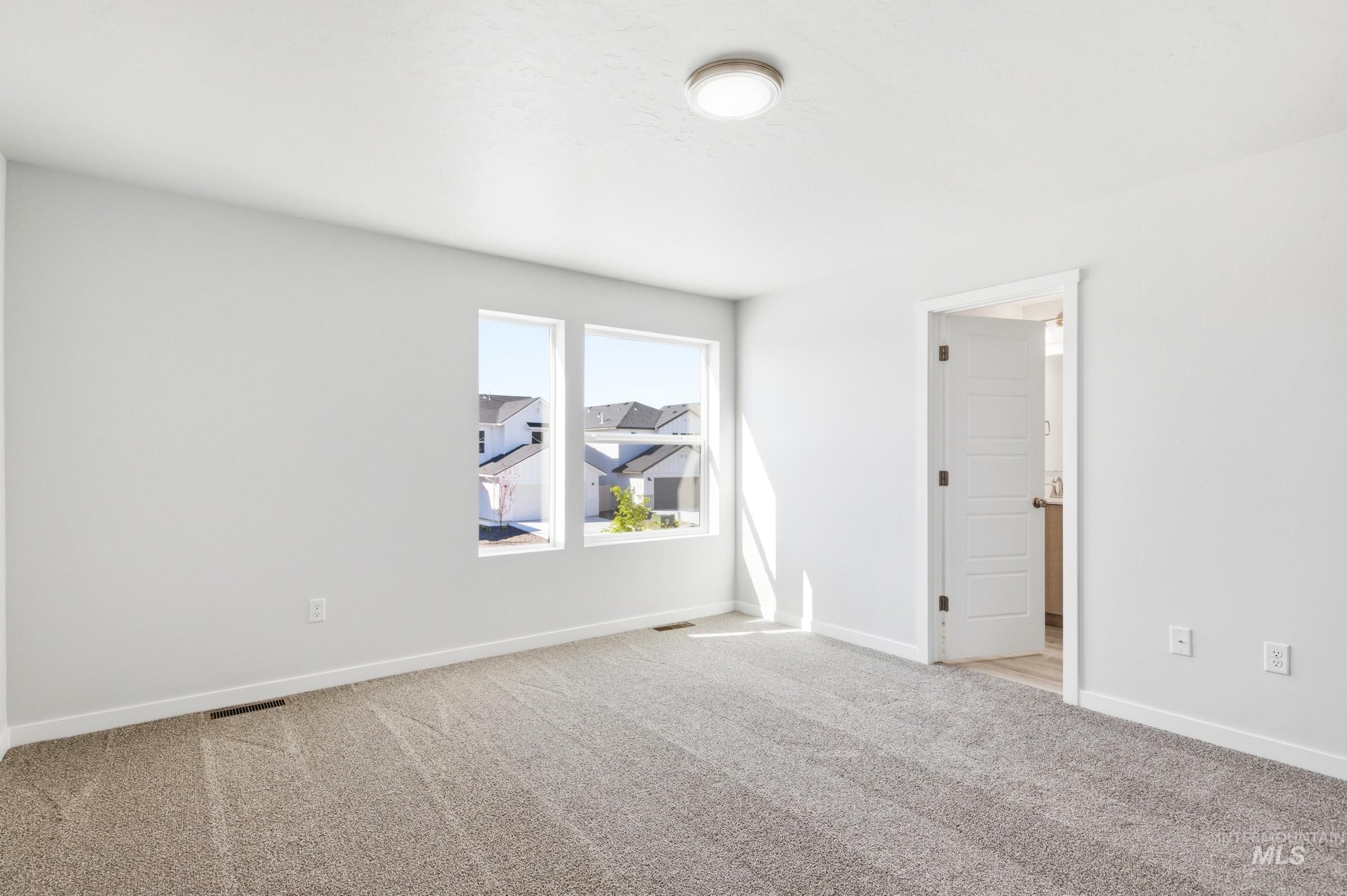 10812 Rutland St Property Photo 18