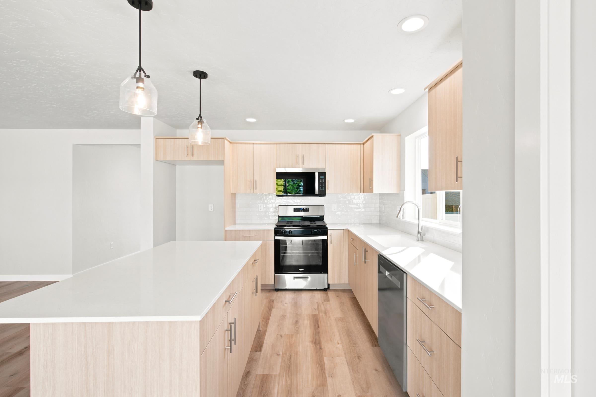 8405 S Tyrion Way Property Photo 3