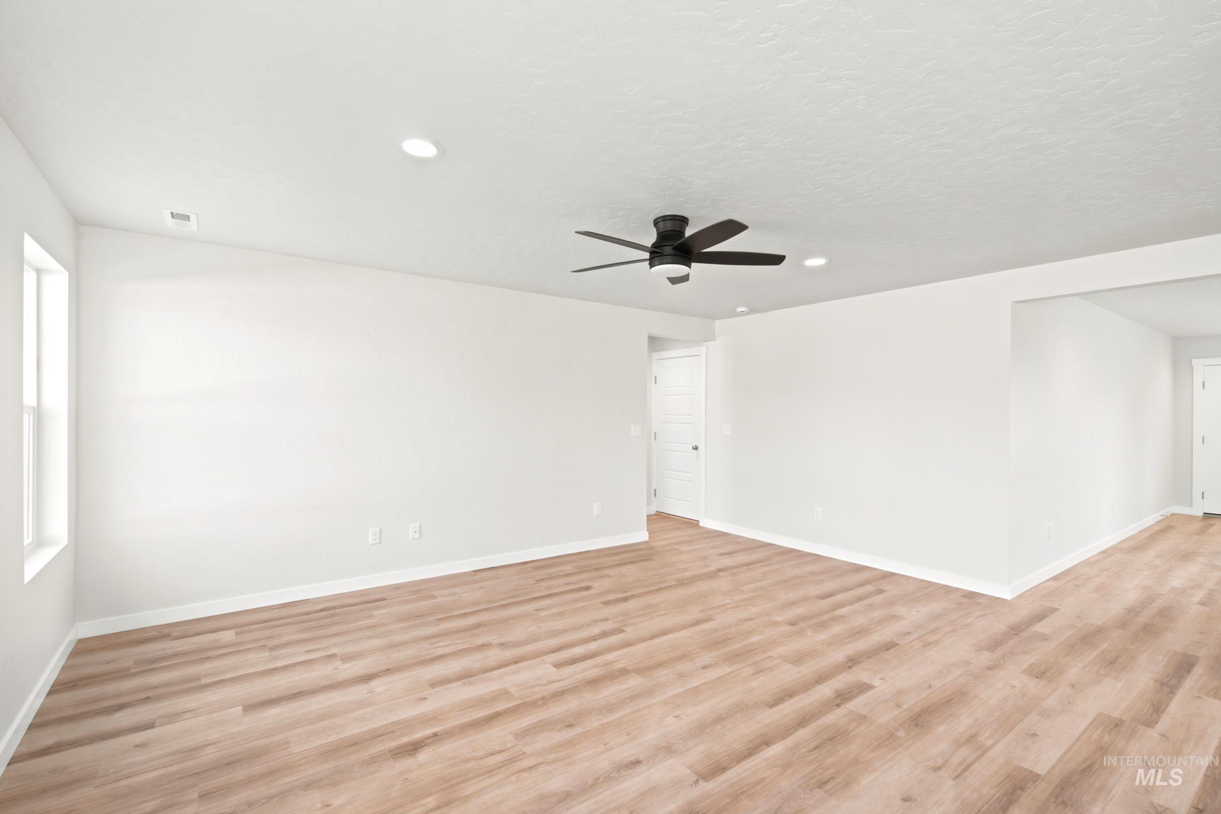 8405 S Tyrion Way Property Photo 8