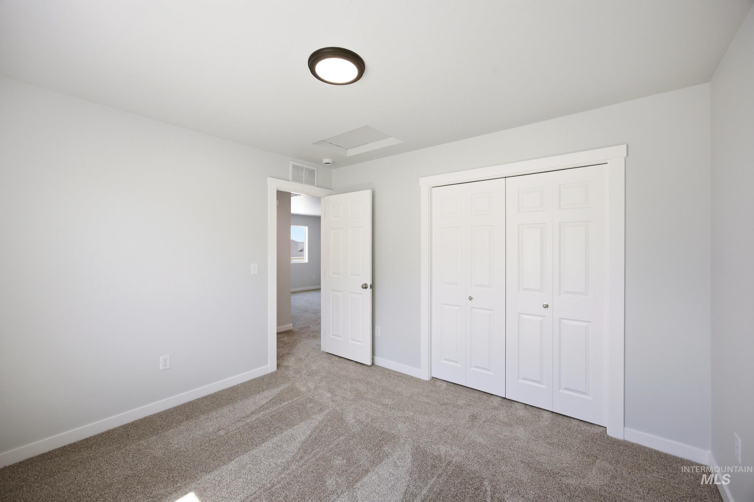 1266 W Pack River Dr Property Photo 21