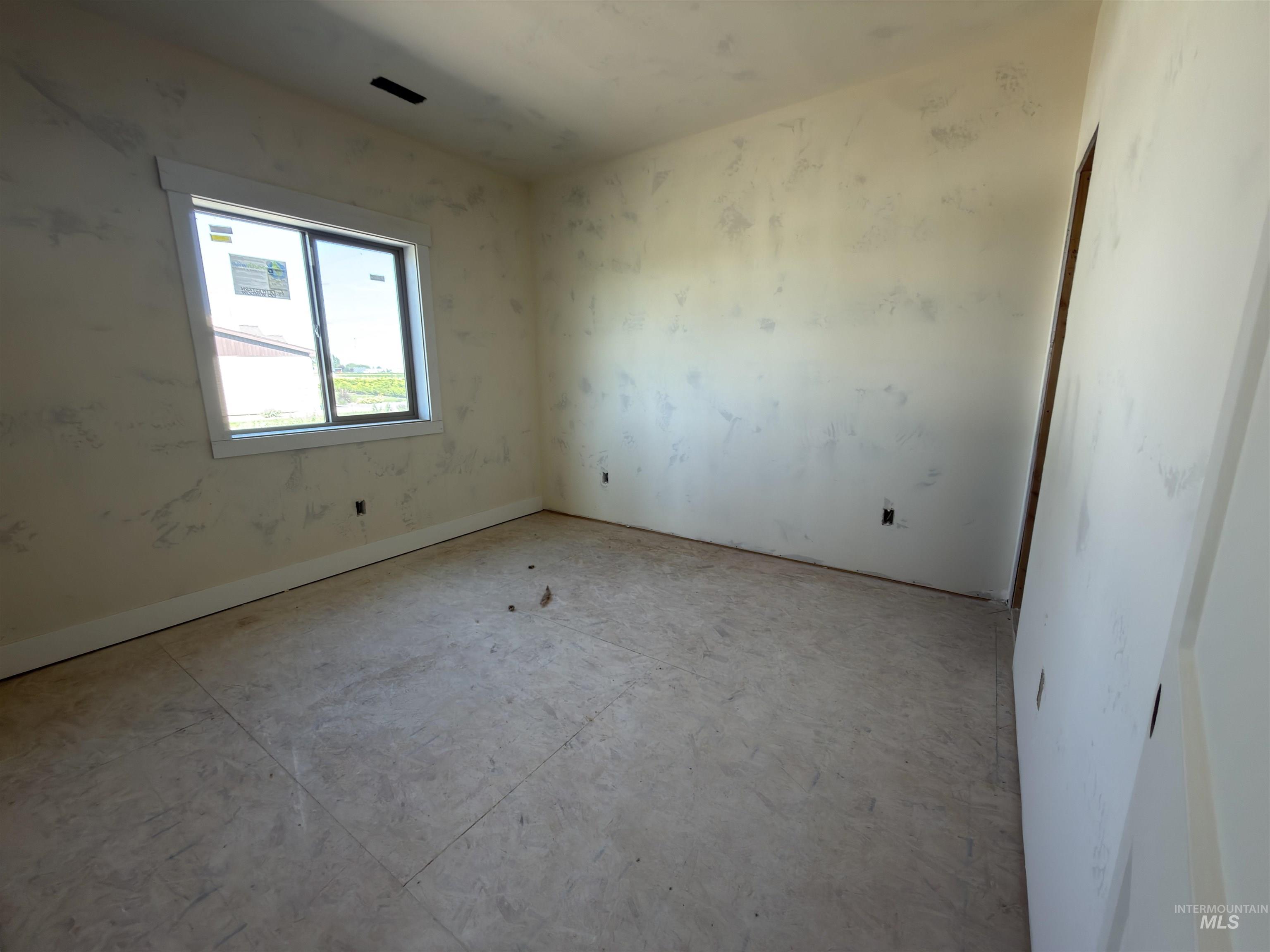 113 E 300 S Property Photo 12