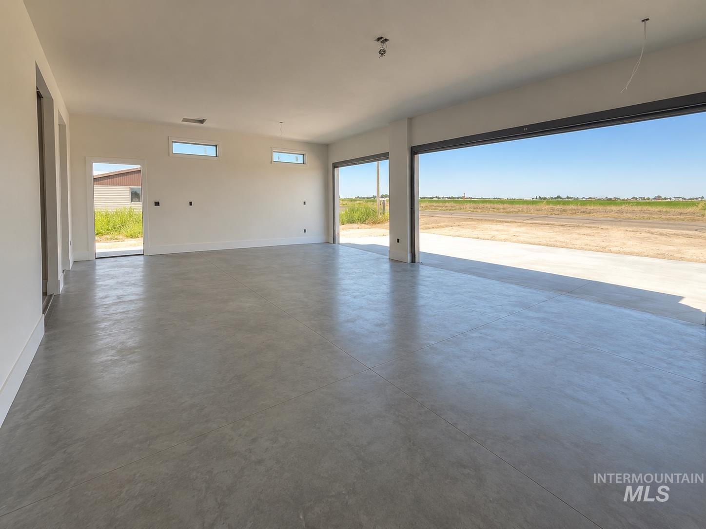 113 E 300 S Property Photo 16