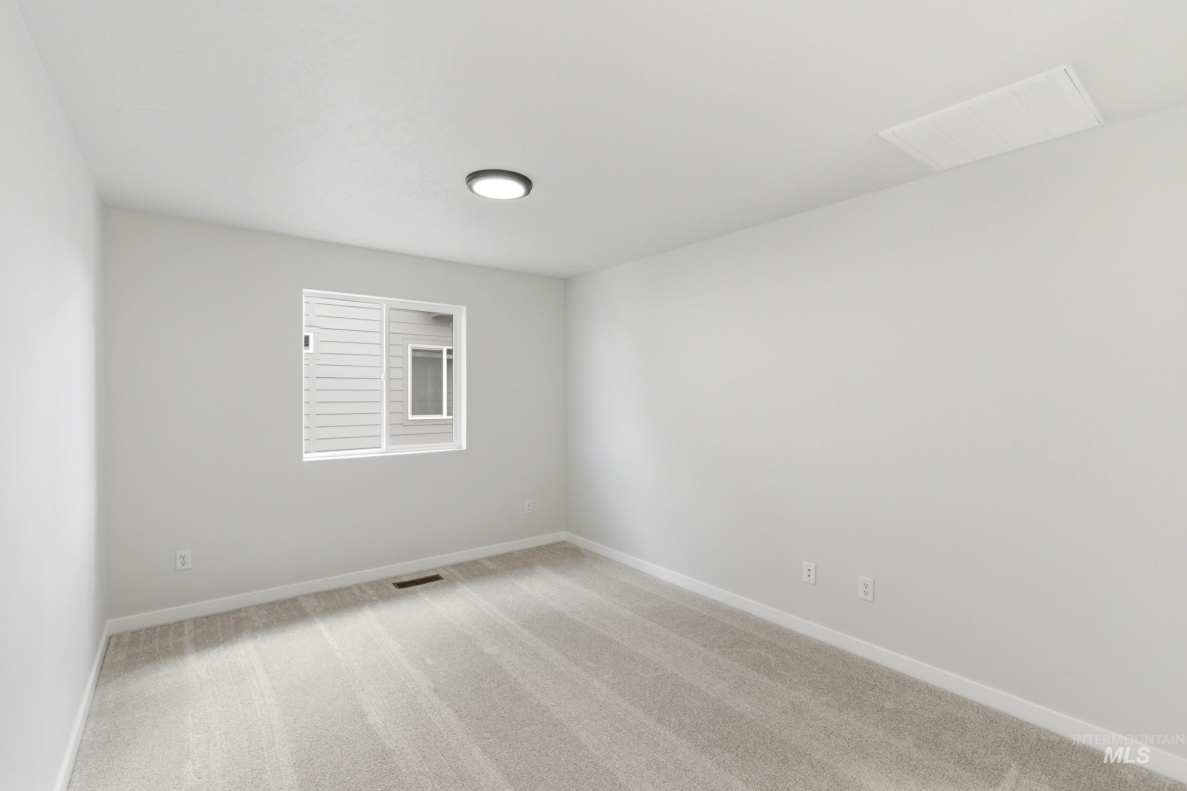 4372 N Alameda Creek Ave Property Photo 14