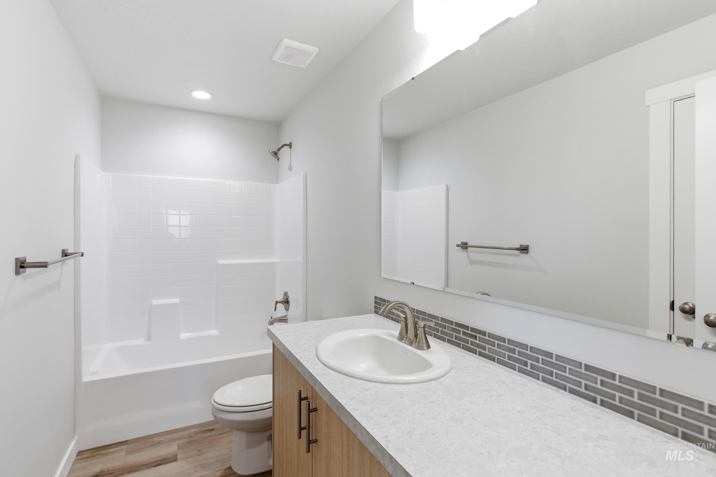 4372 N Alameda Creek Ave Property Photo 17