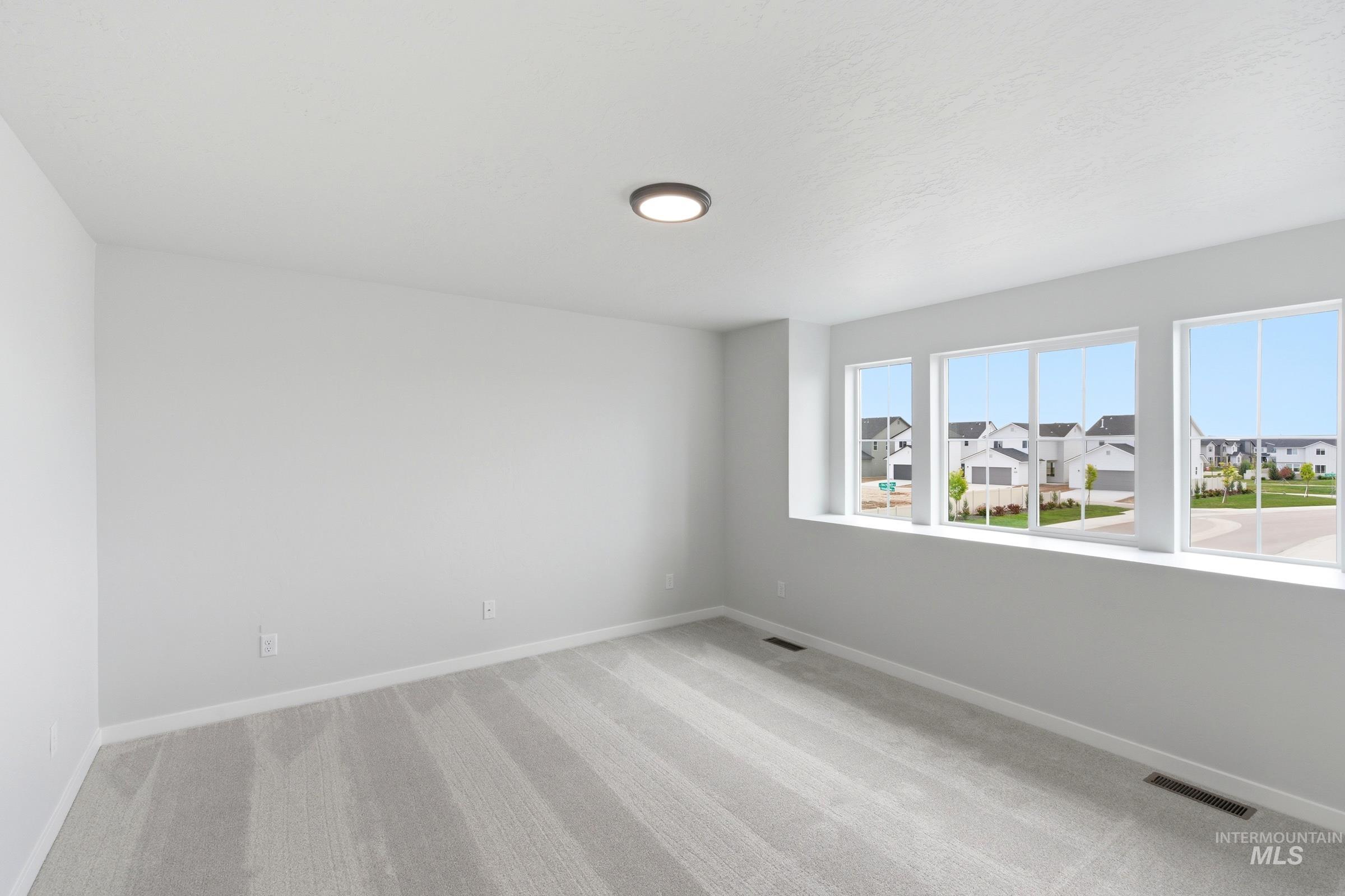 4372 N Alameda Creek Ave Property Photo 21