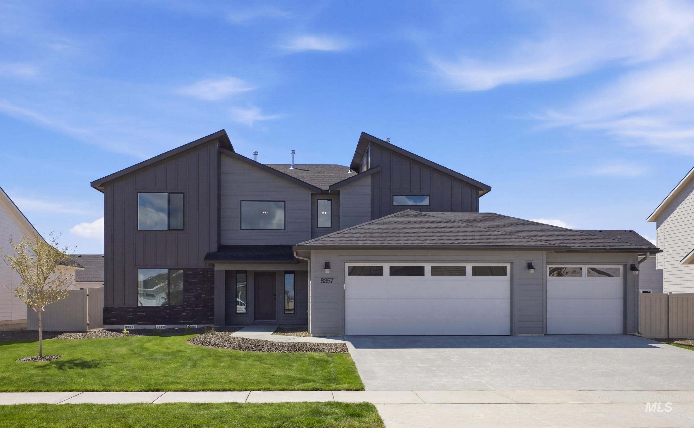 8357 E Cool River Lp Property Photo 1