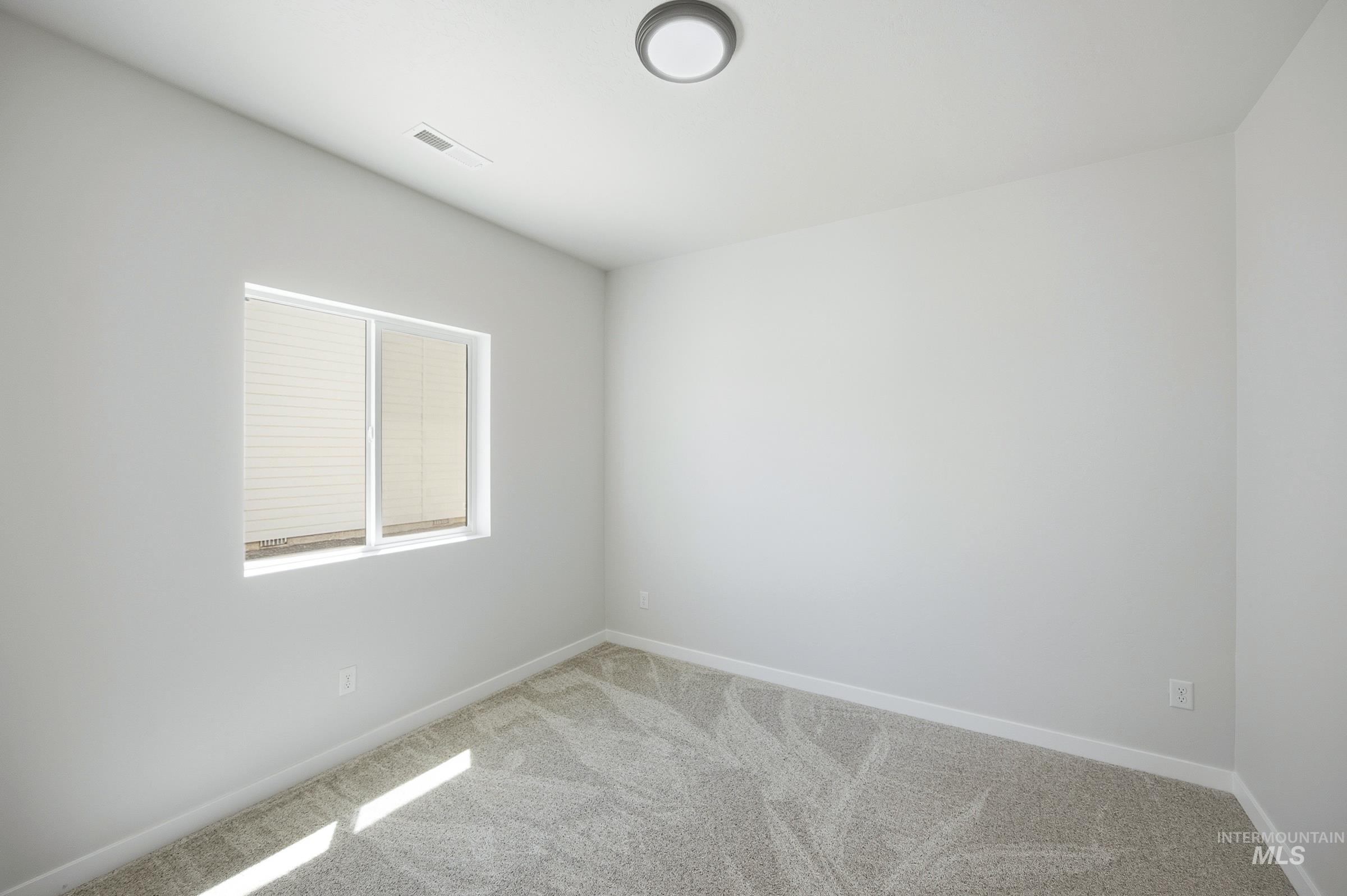 477 Waverly Ave Property Photo 21