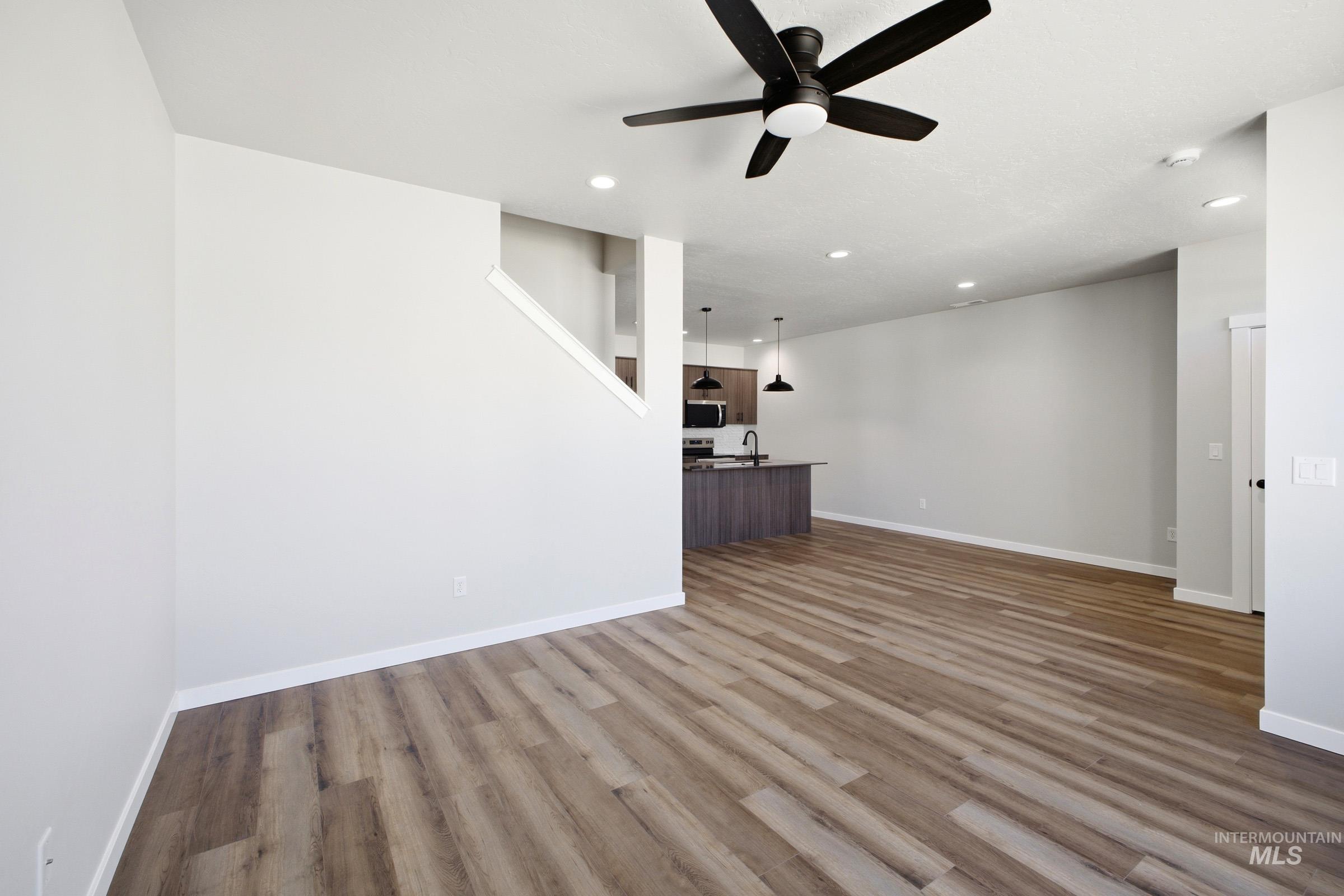 6729 S Spindlebush Ave Property Photo 8