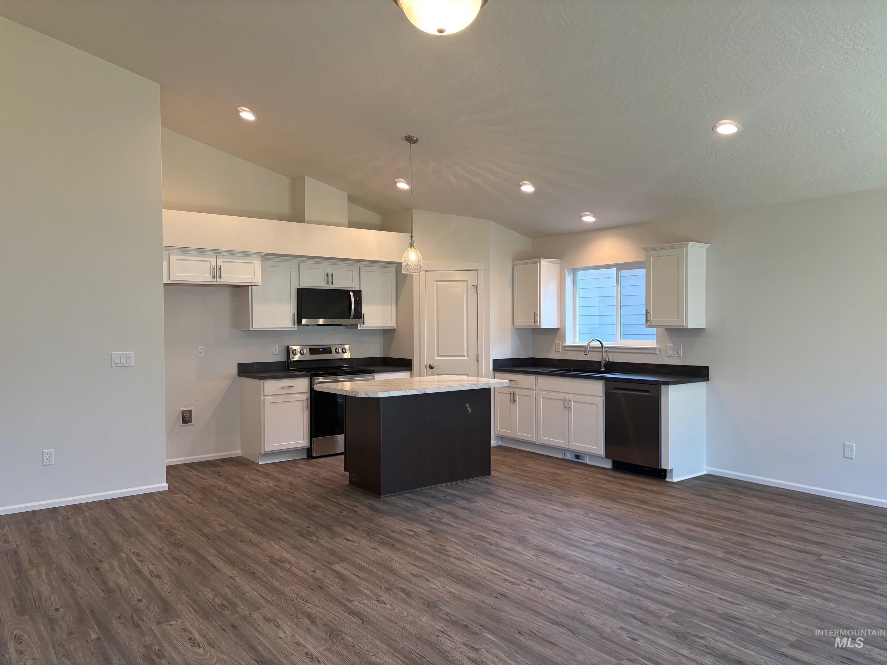 1809 Clark Fork Lane Property Photo 3