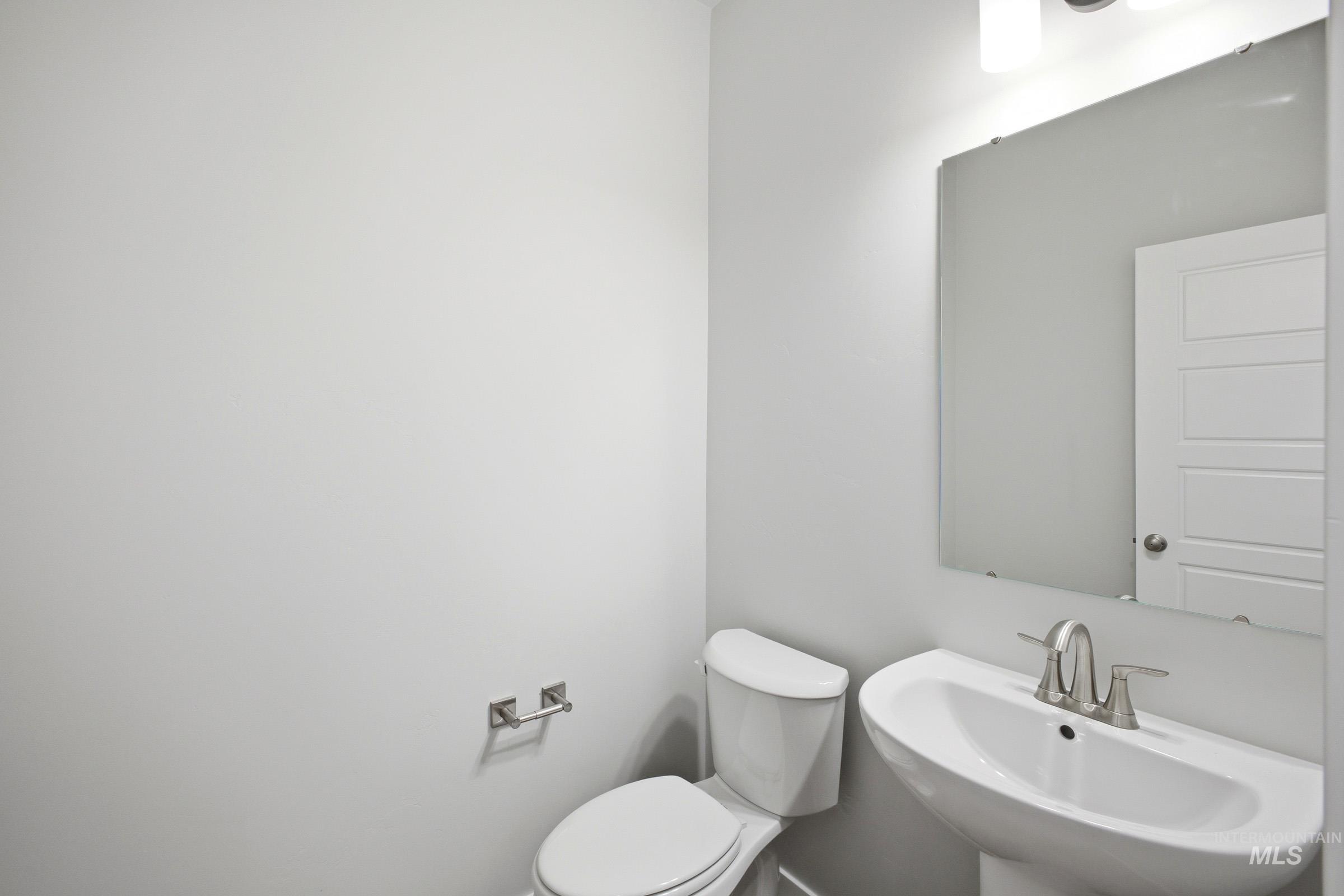 6739 S Spindlebush Ave Property Photo 9