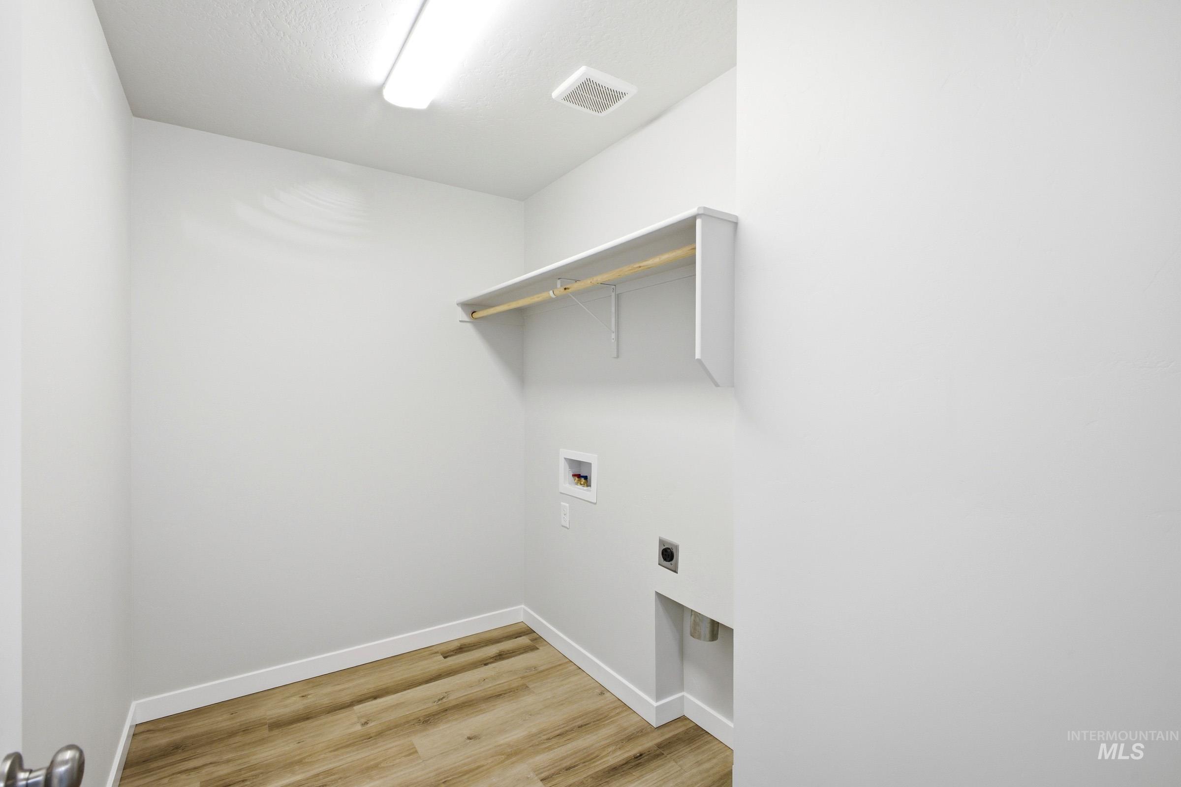 6739 S Spindlebush Ave Property Photo 12