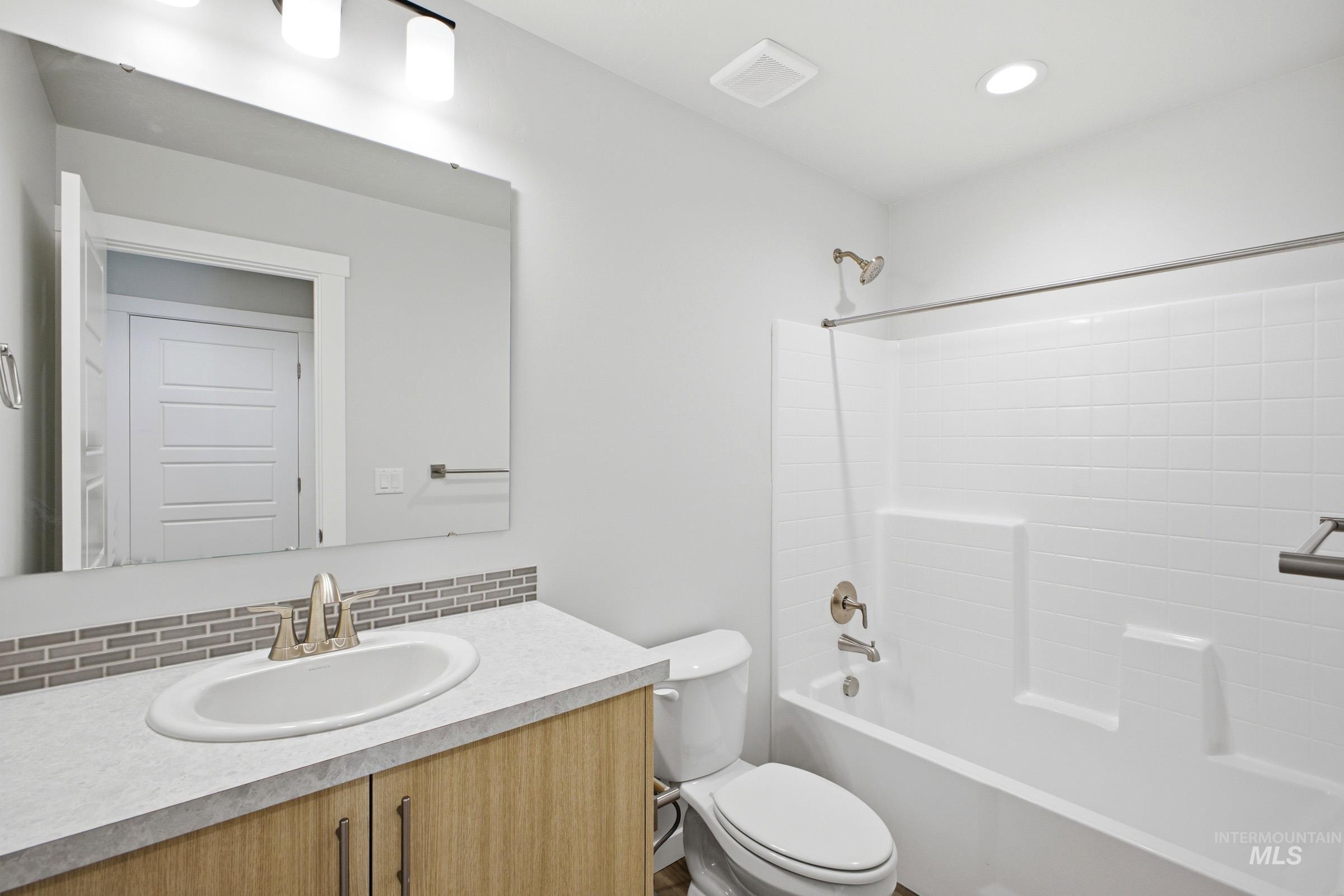 6739 S Spindlebush Ave Property Photo 13