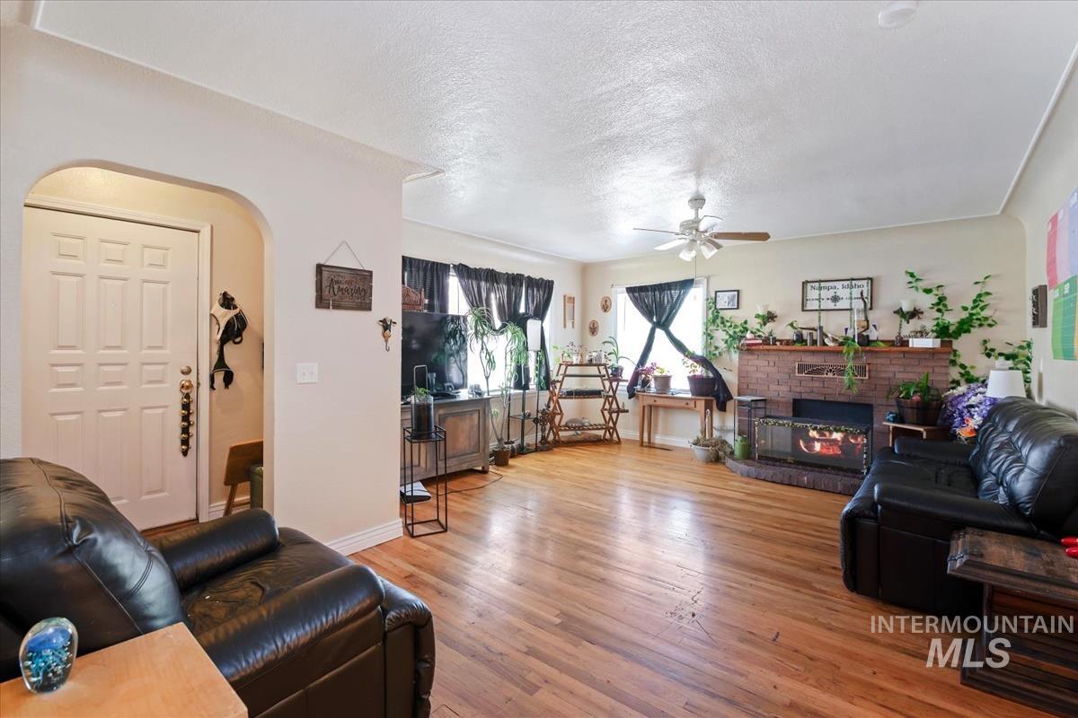1320 S Holly Property Photo 4