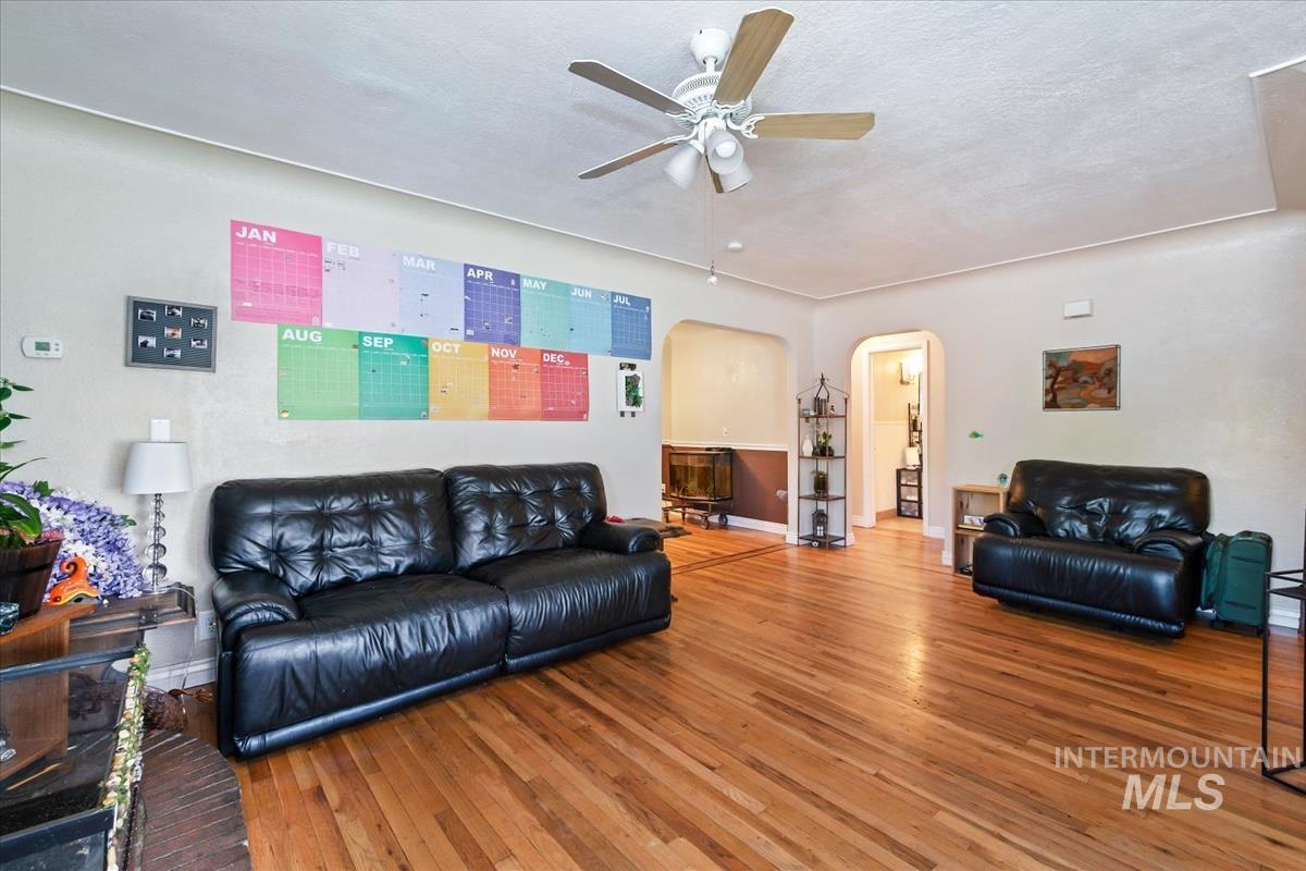 1320 S Holly Property Photo 5