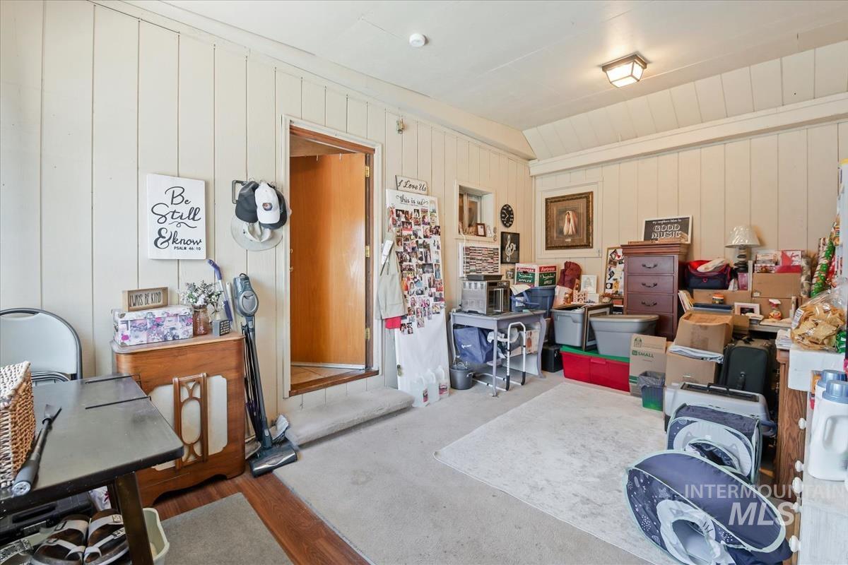 1320 S Holly Property Photo 19