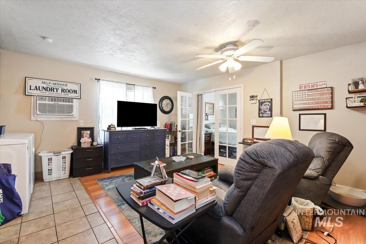 1320 S Holly Property Photo 21