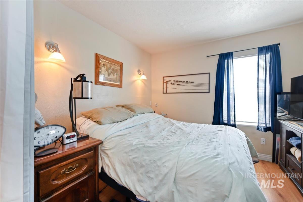 1320 S Holly Property Photo 27