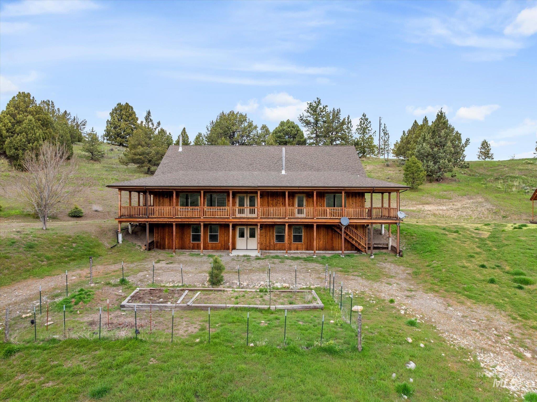 36020 Alder Creek Rd Property Photo 2