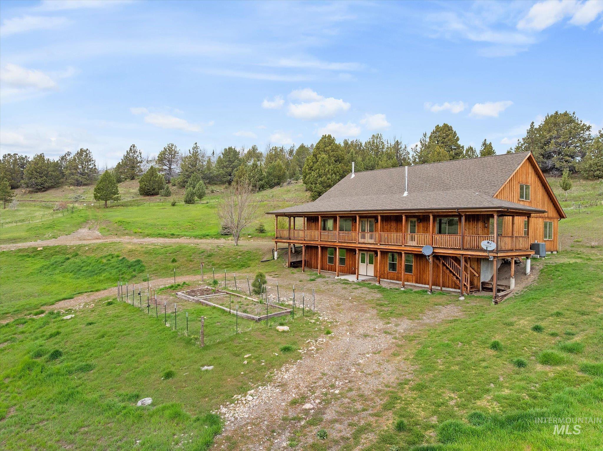 36020 Alder Creek Rd Property Photo 3