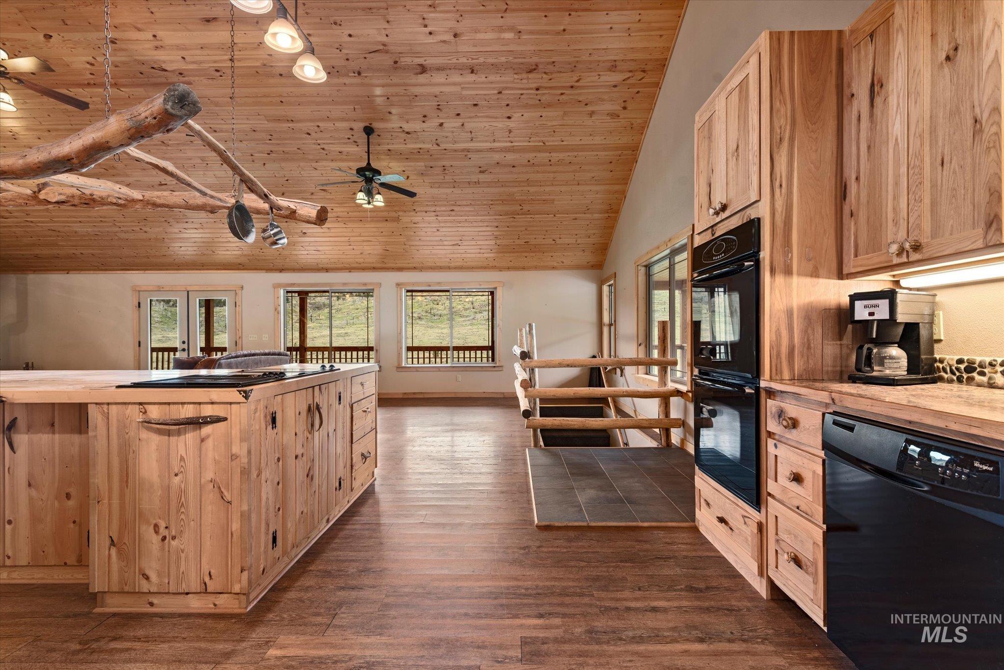 36020 Alder Creek Rd Property Photo 16