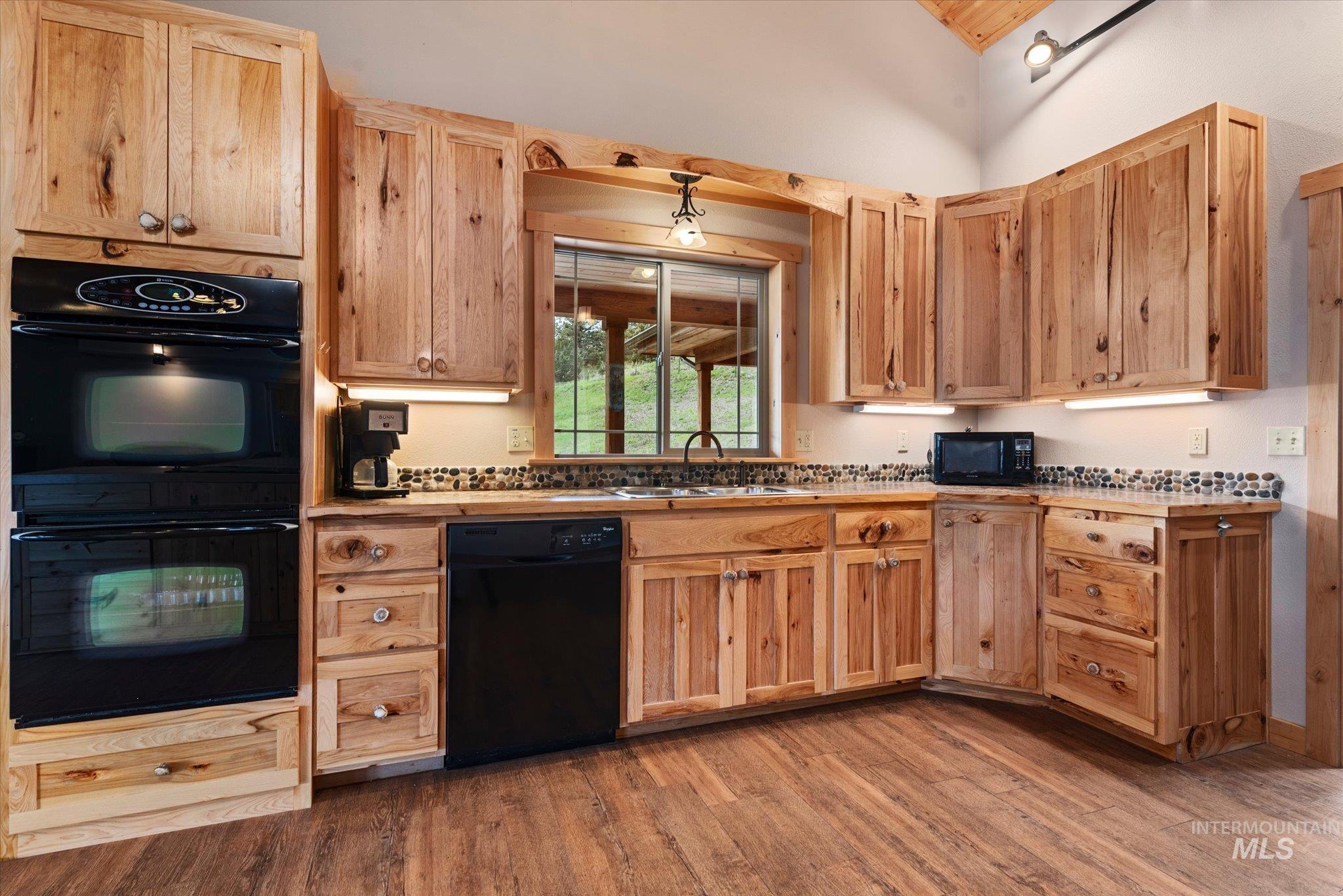 36020 Alder Creek Rd Property Photo 18
