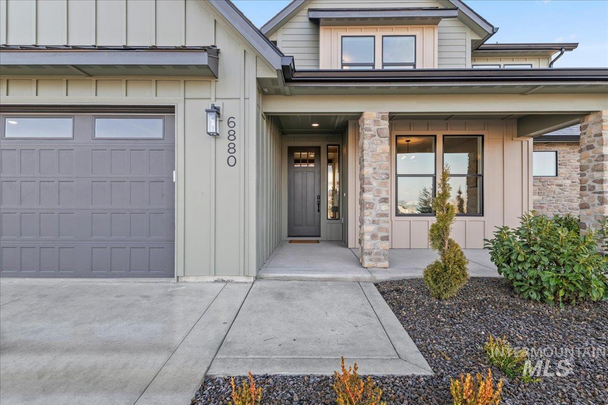 6880 E Chicken Hawk Loop Property Photo 4