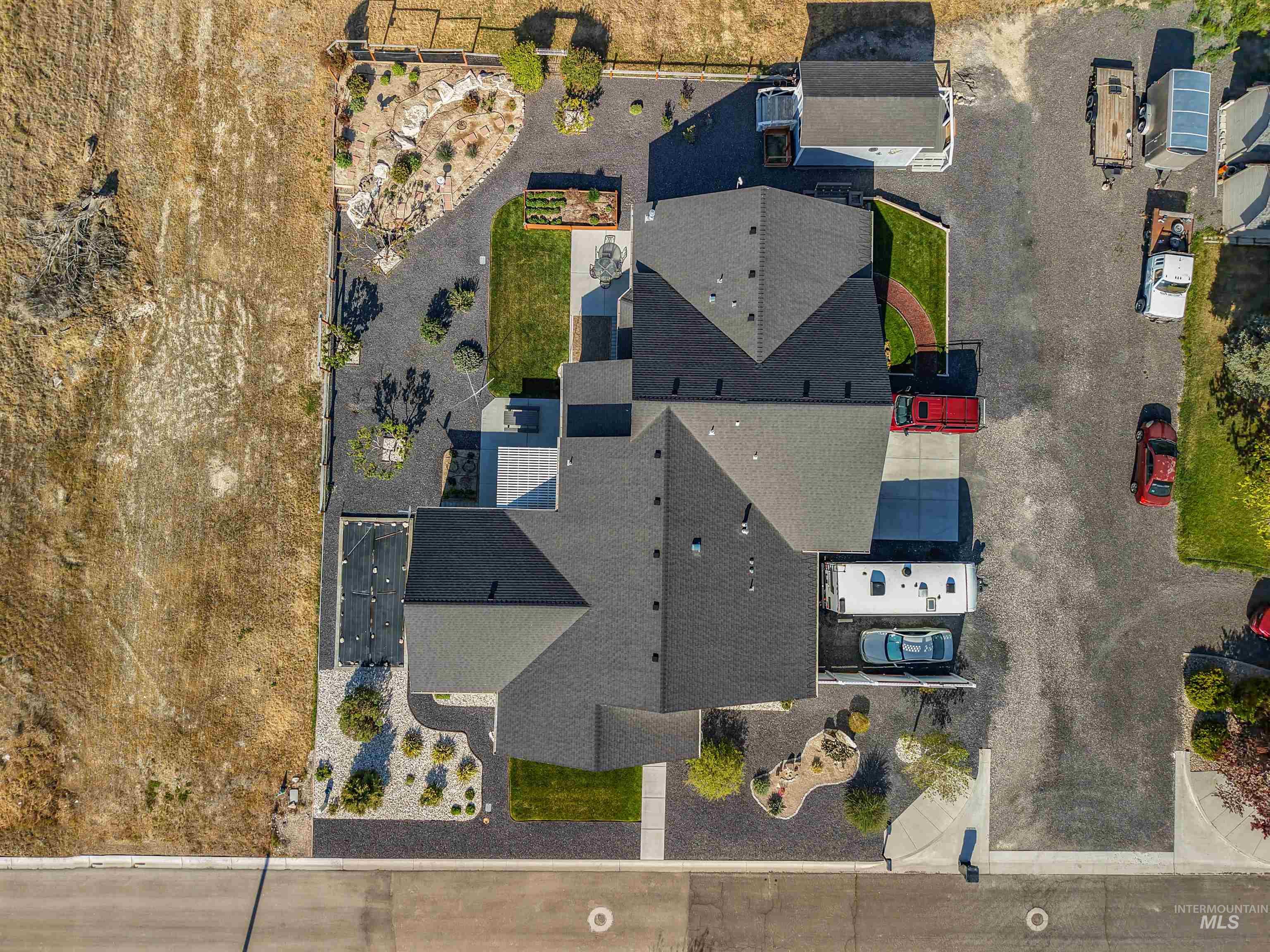 930 Applewood Dr Property Photo 2