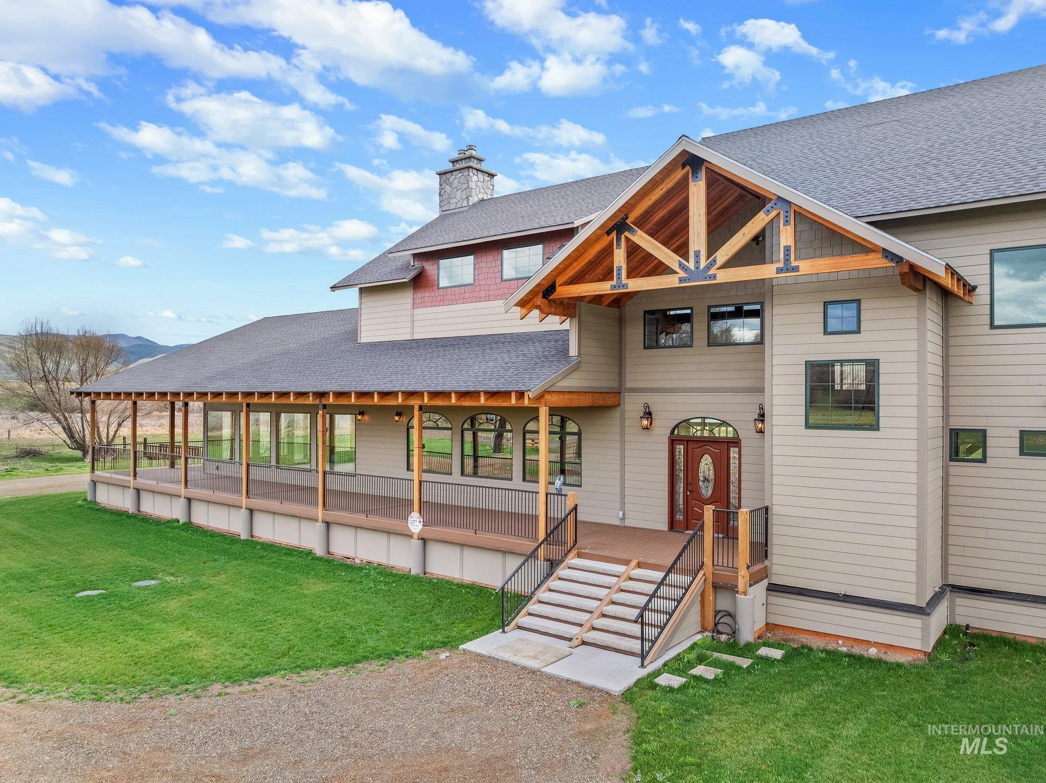 46131 Snake River Rd Property Photo 2