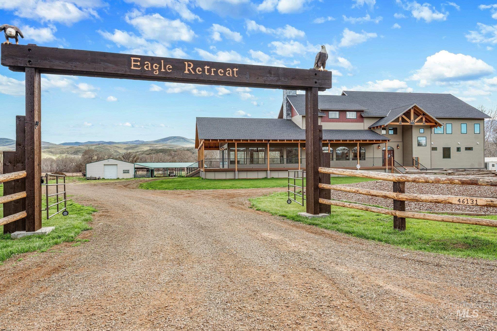 46131 Snake River Rd Property Photo 3