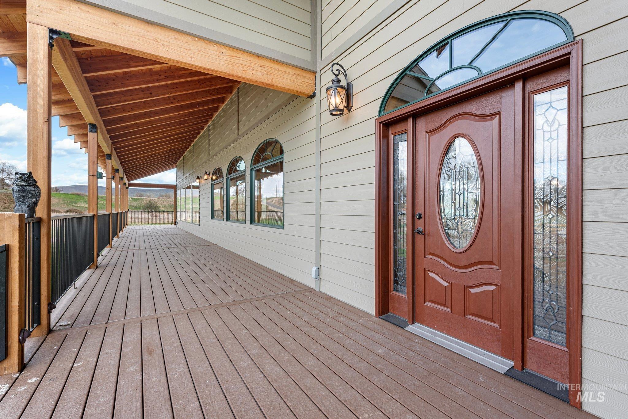 46131 Snake River Rd Property Photo 6