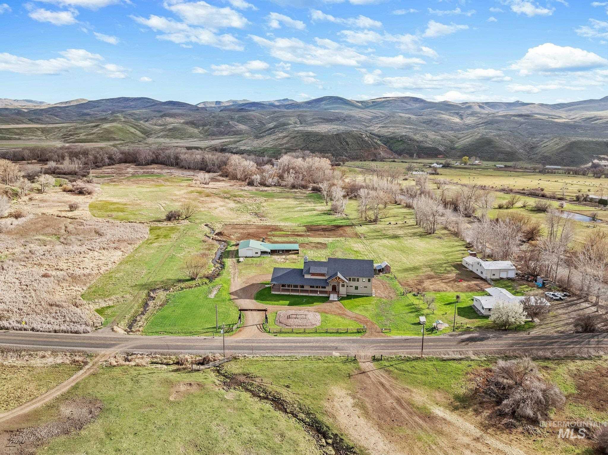 46131 Snake River Rd Property Photo 18
