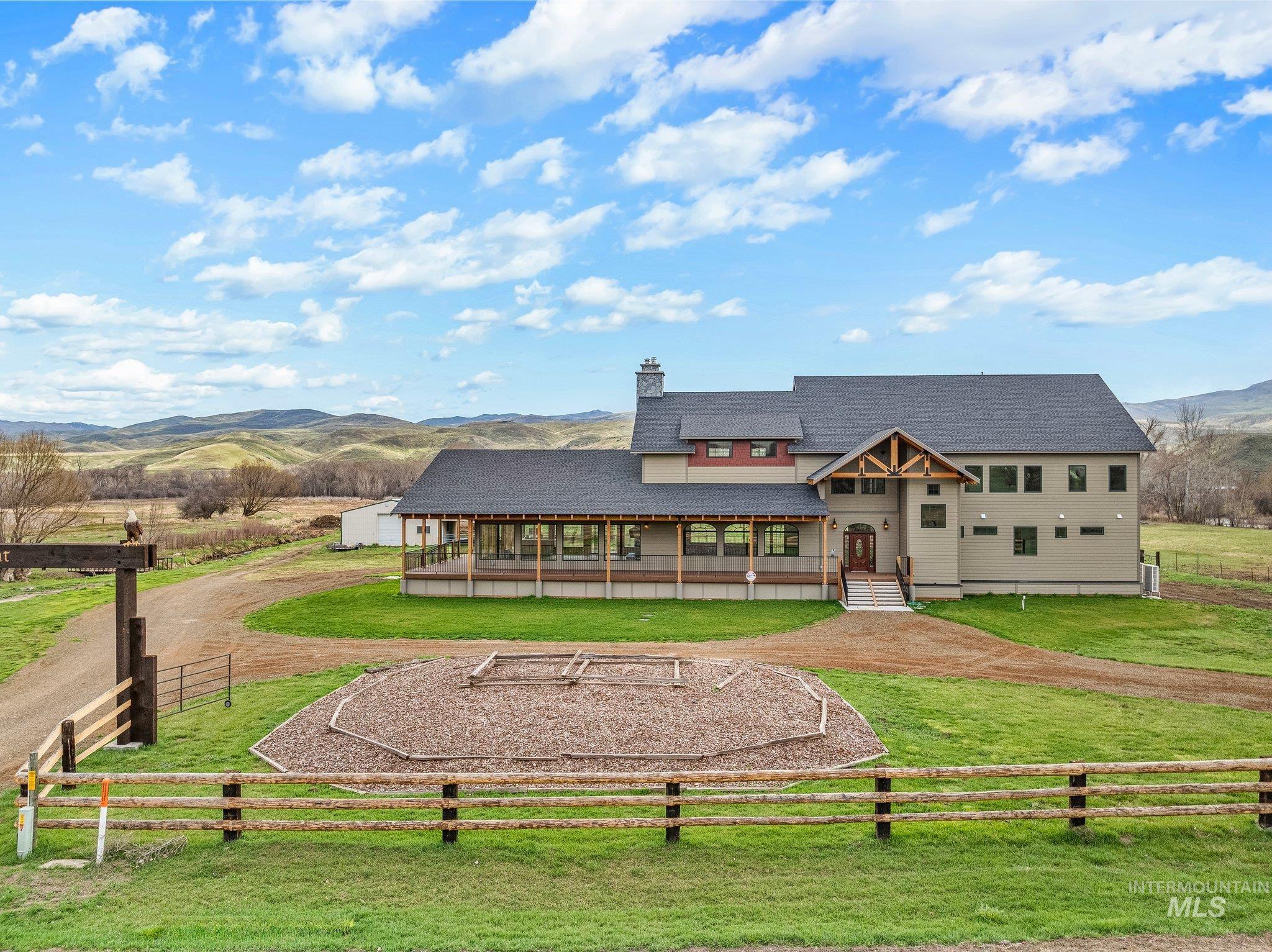 46131 Snake River Rd Property Photo 22