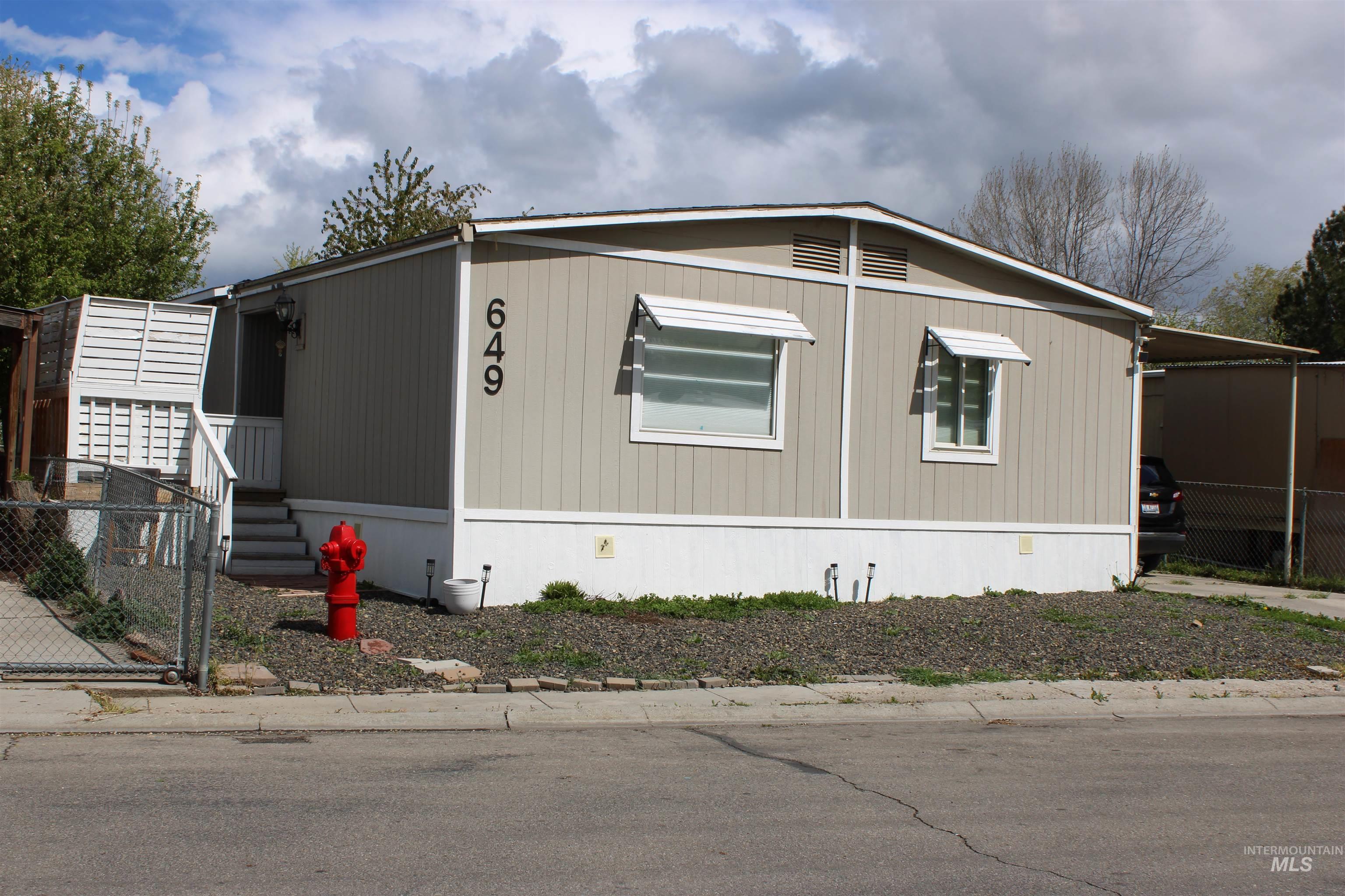 649 Siver City Dr Property Photo 8