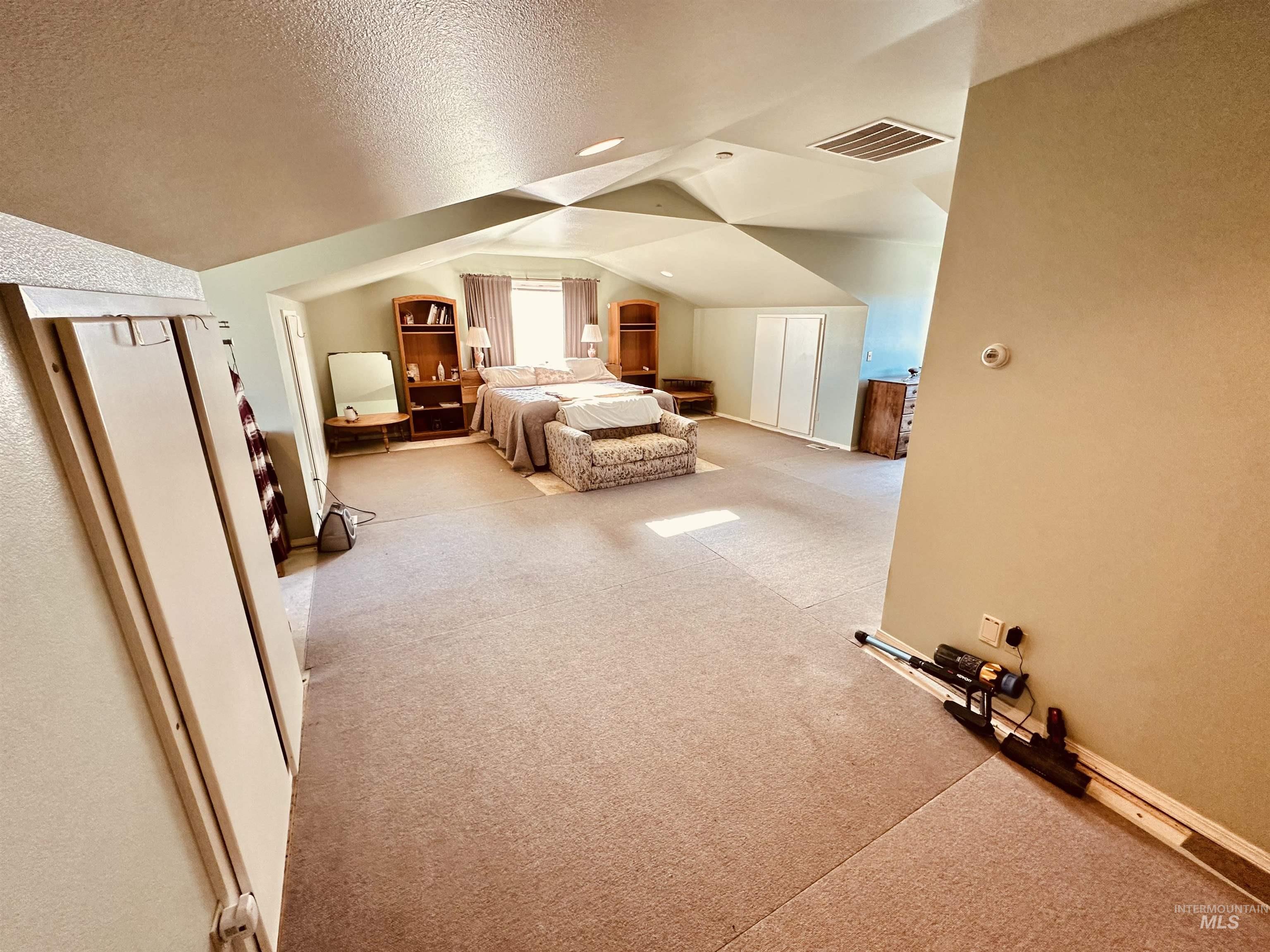1049 Grand Ave Property Photo 16