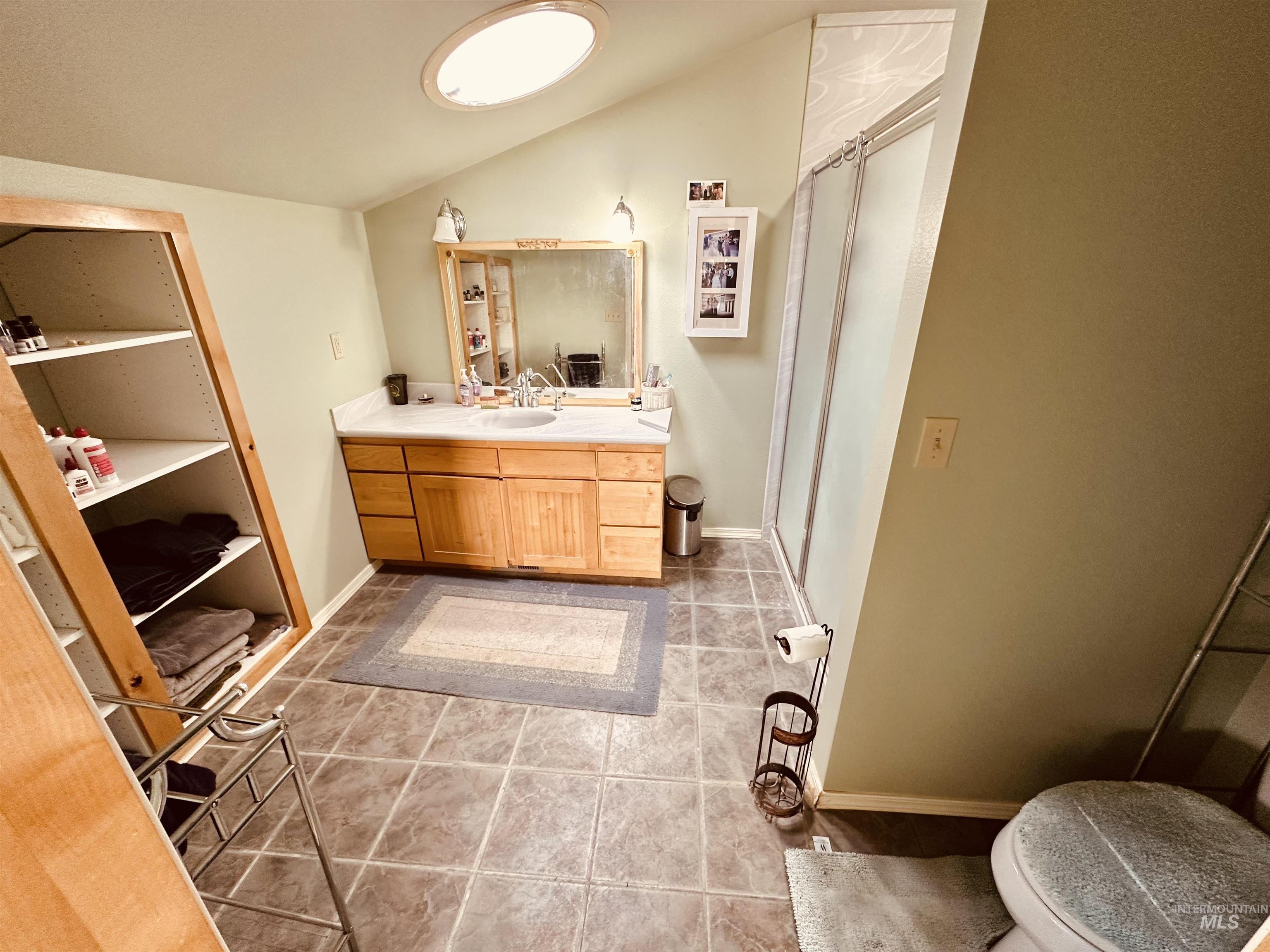1049 Grand Ave Property Photo 18