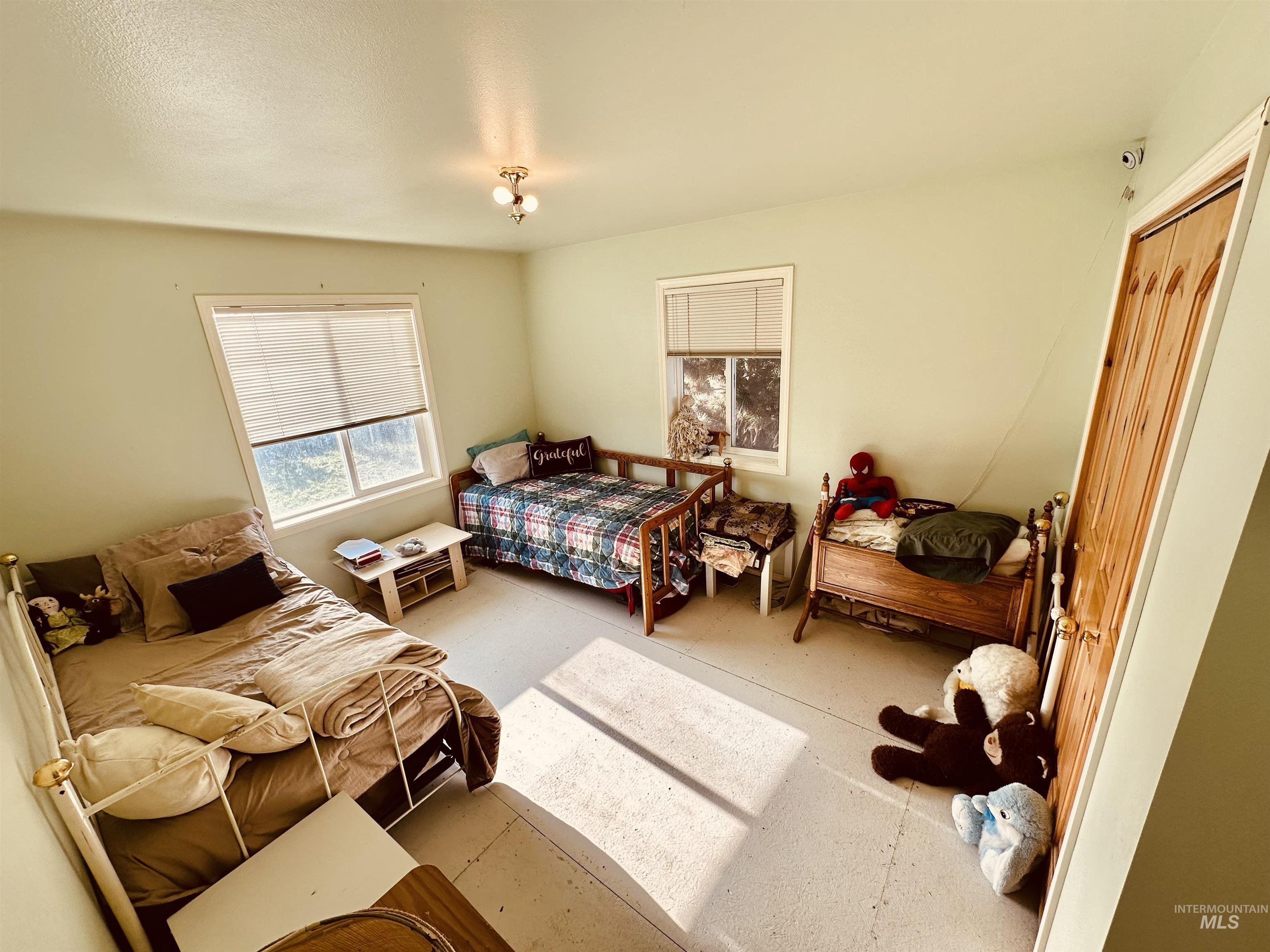 1049 Grand Ave Property Photo 27