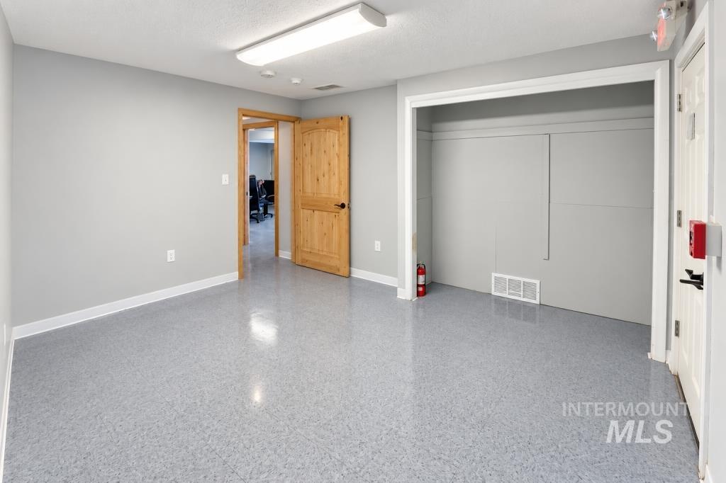 1830 Addison Ave E Property Photo 17