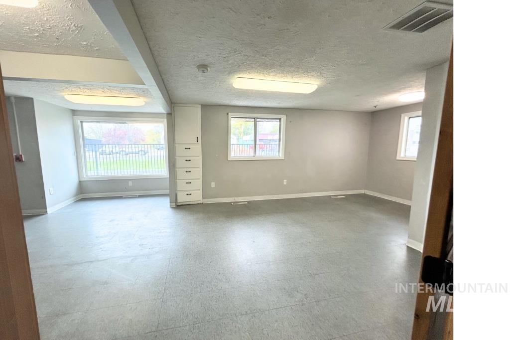 1830 Addison Ave E Property Photo 20