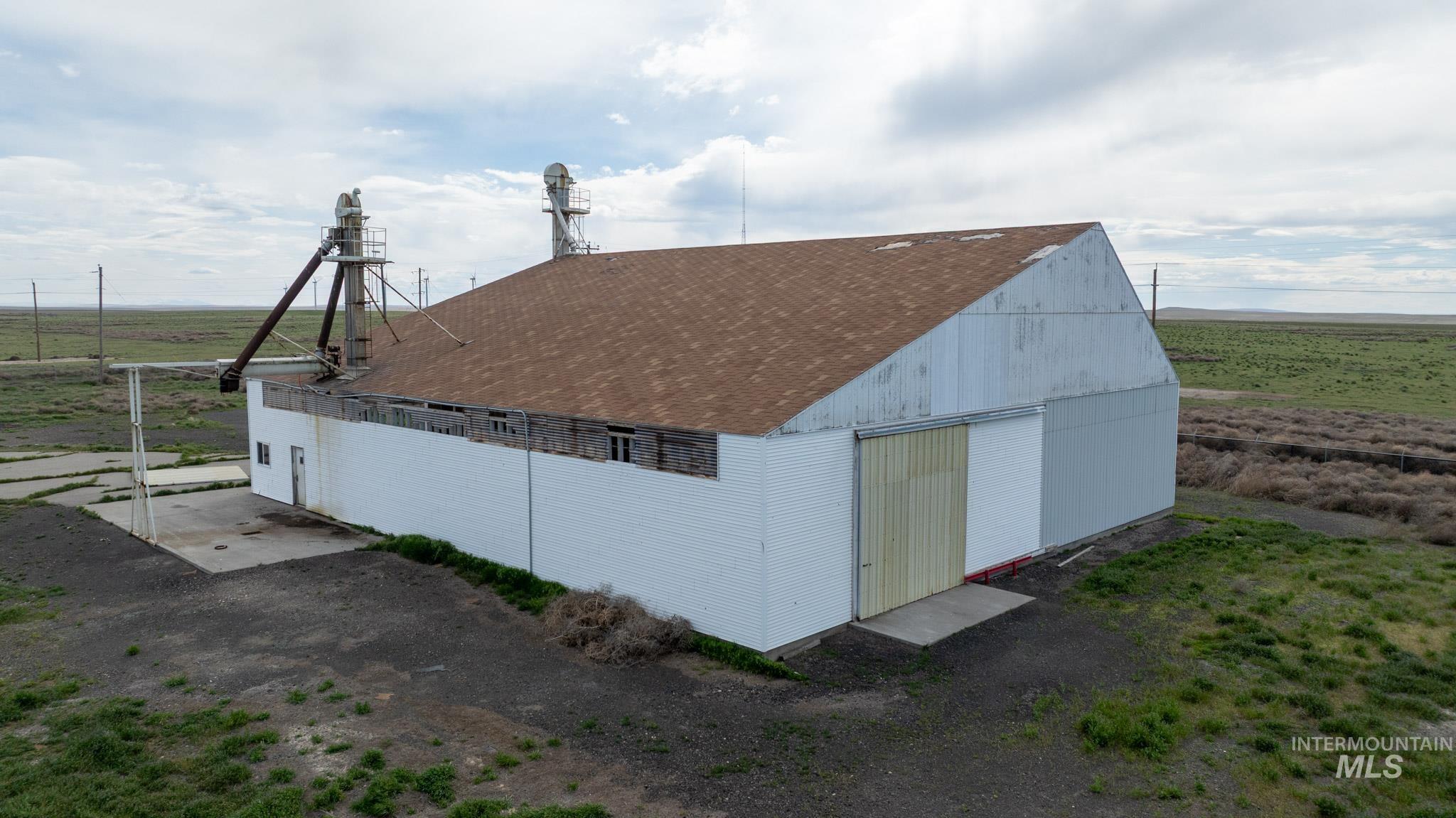 5375 N 300 E Property Photo 10