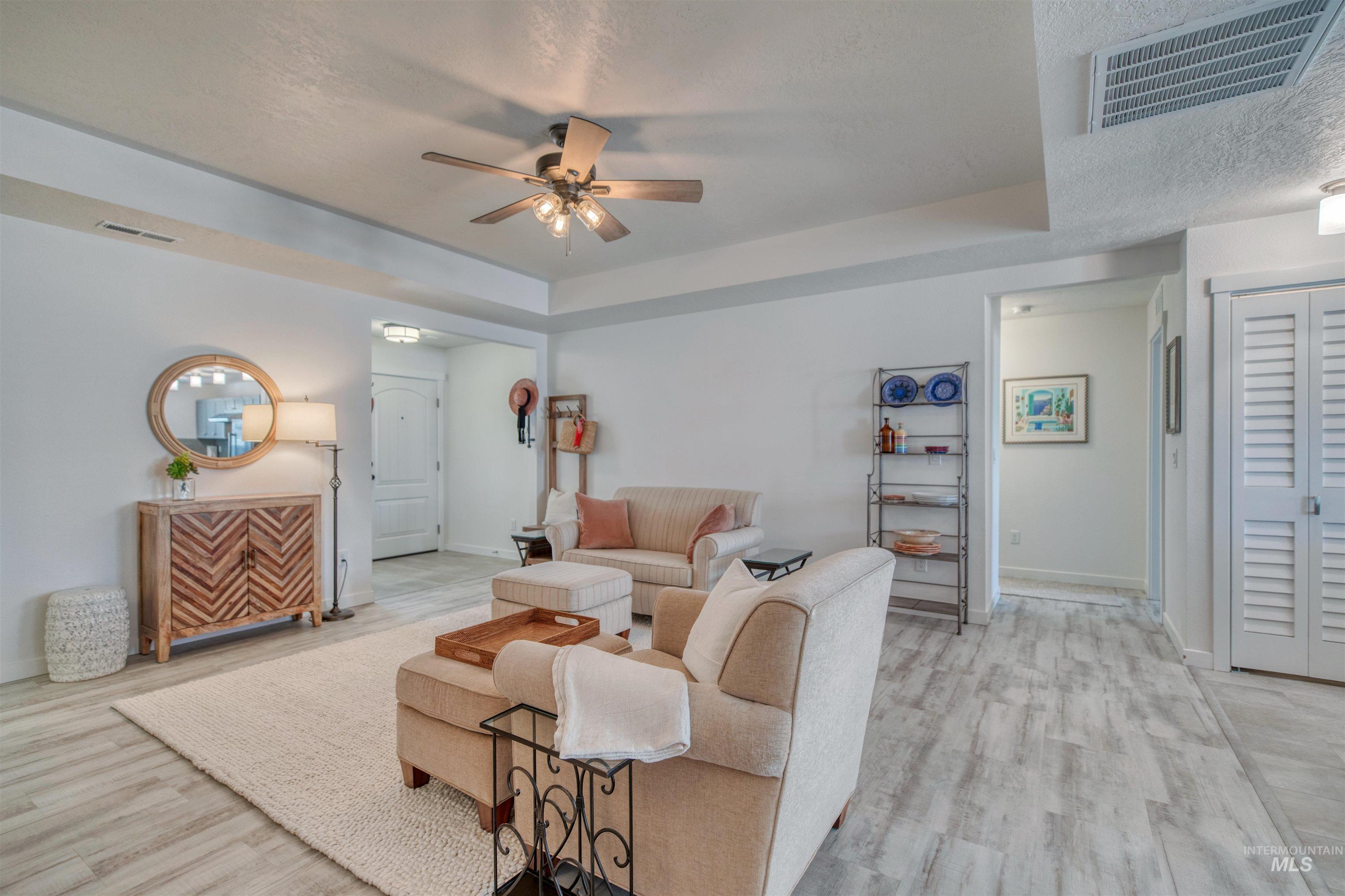 10288 Longtail Dr. Property Photo 7