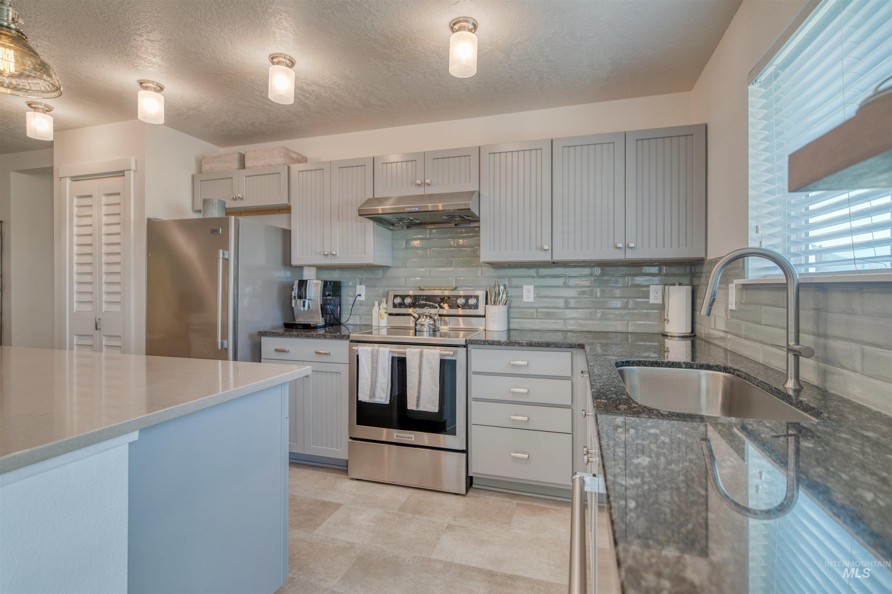 10288 Longtail Dr. Property Photo 16