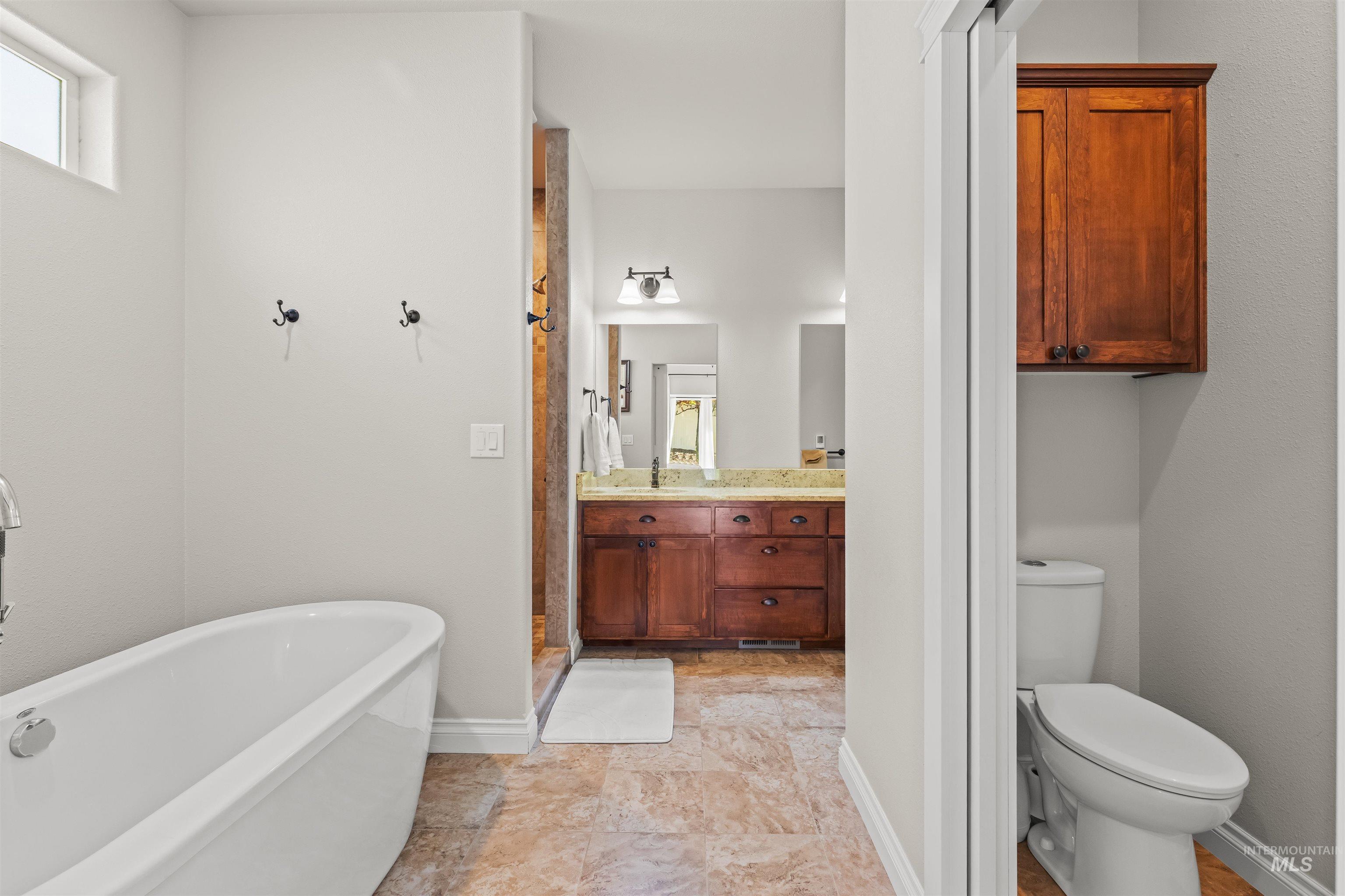 1804 Sunrise Court Property Photo 23