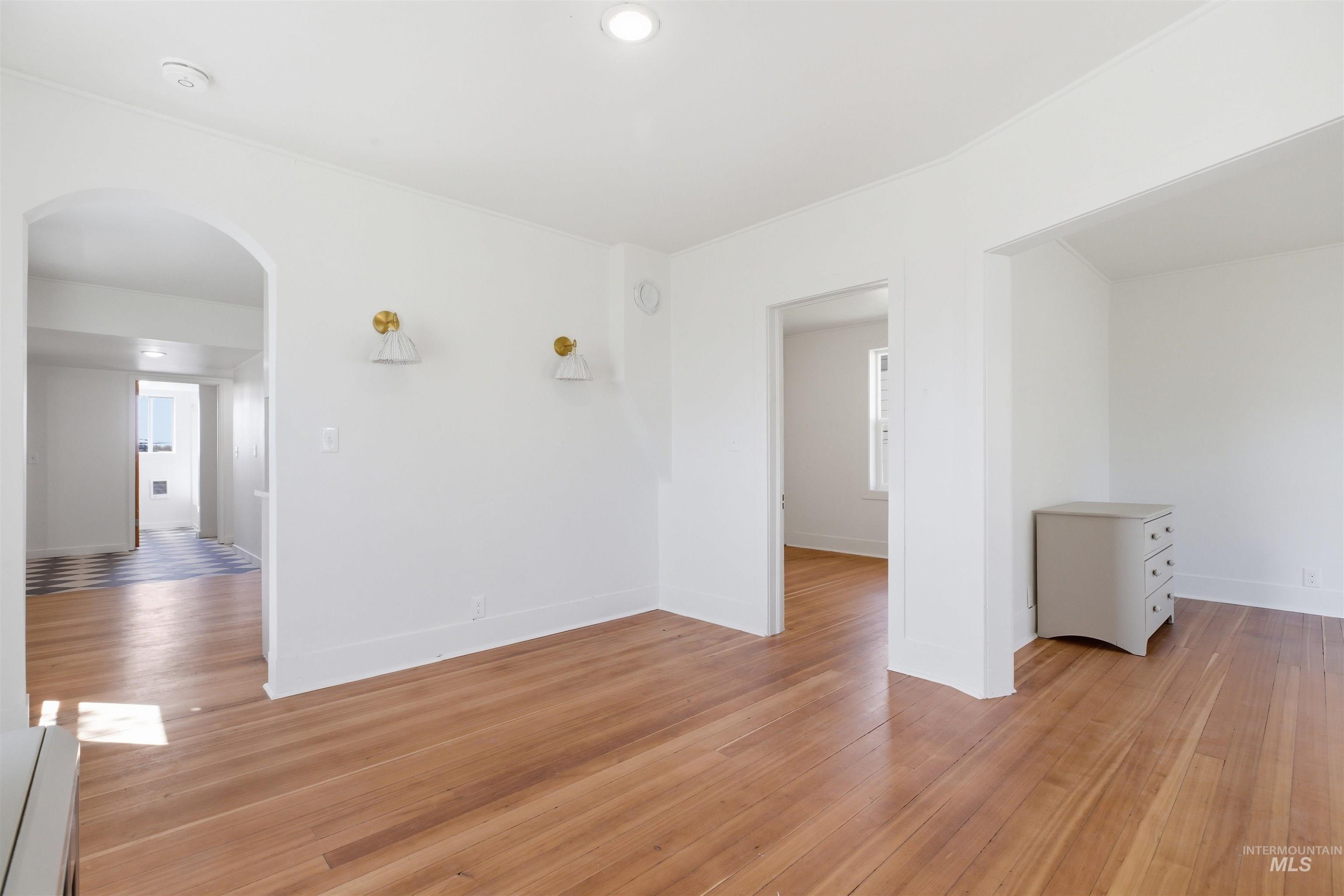 810 Pine St Property Photo 4