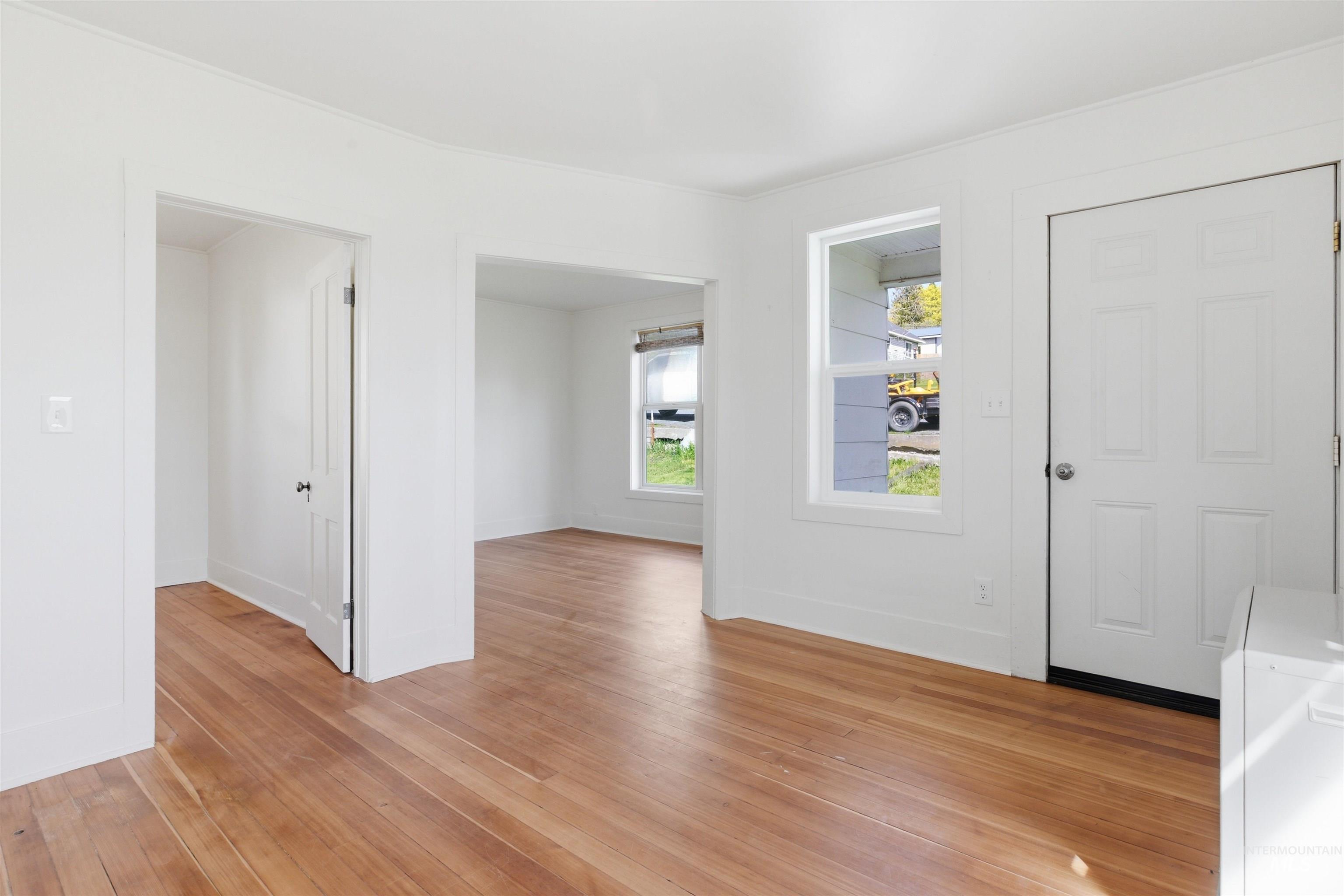 810 Pine St Property Photo 5