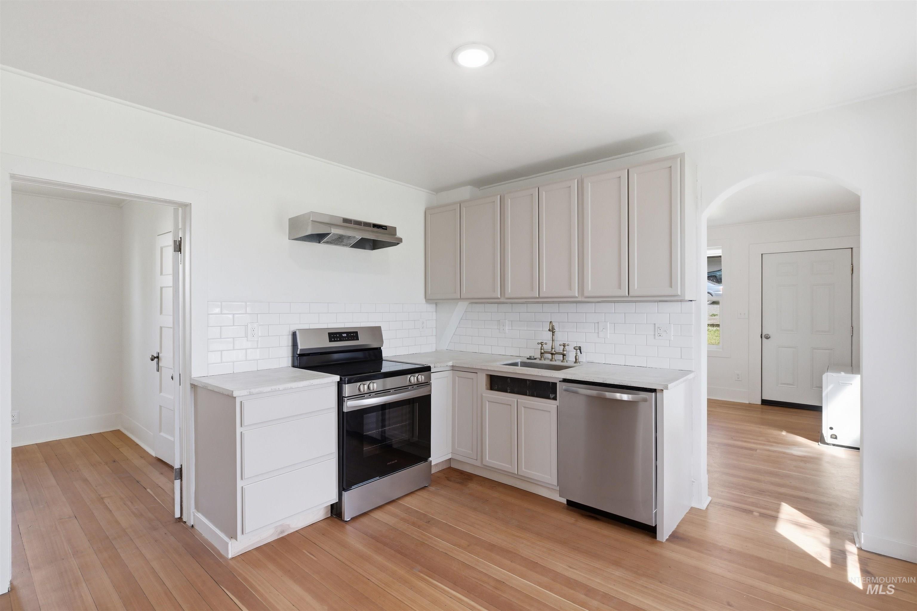 810 Pine St Property Photo 10