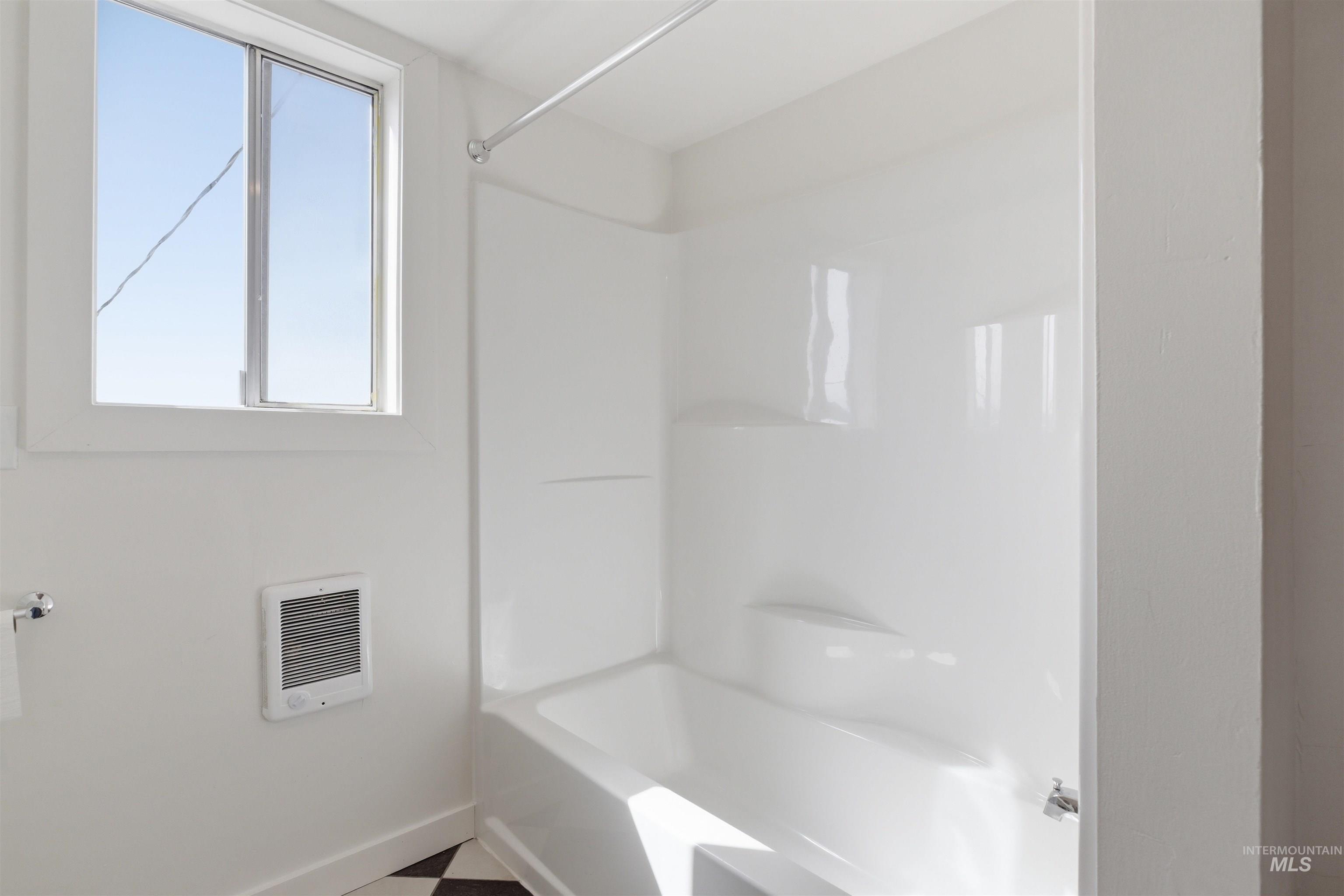 810 Pine St Property Photo 16