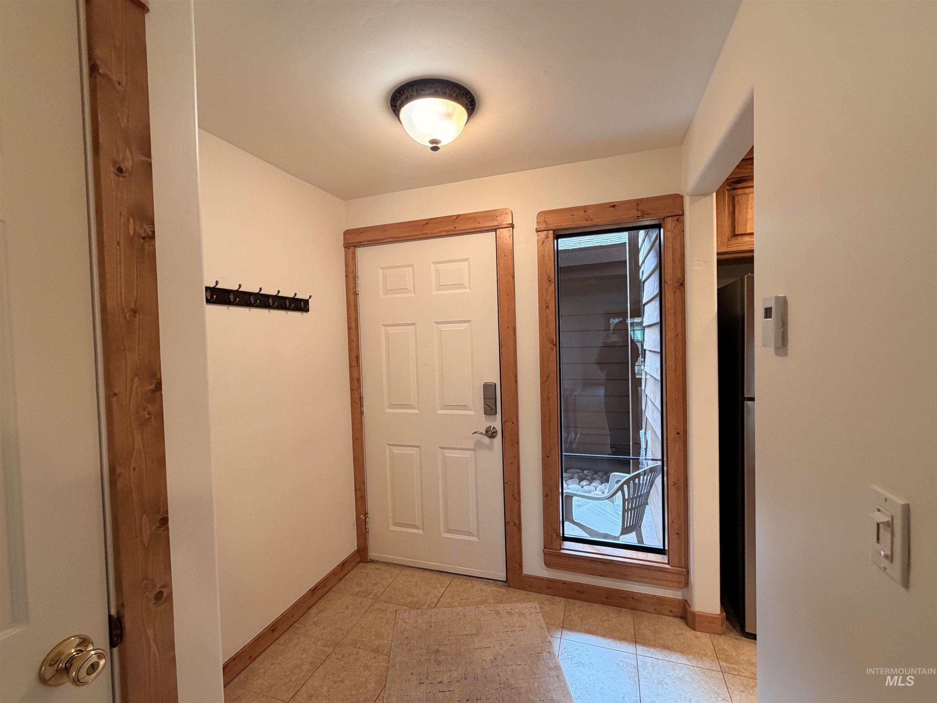 1630 Davis Ave Property Photo 7