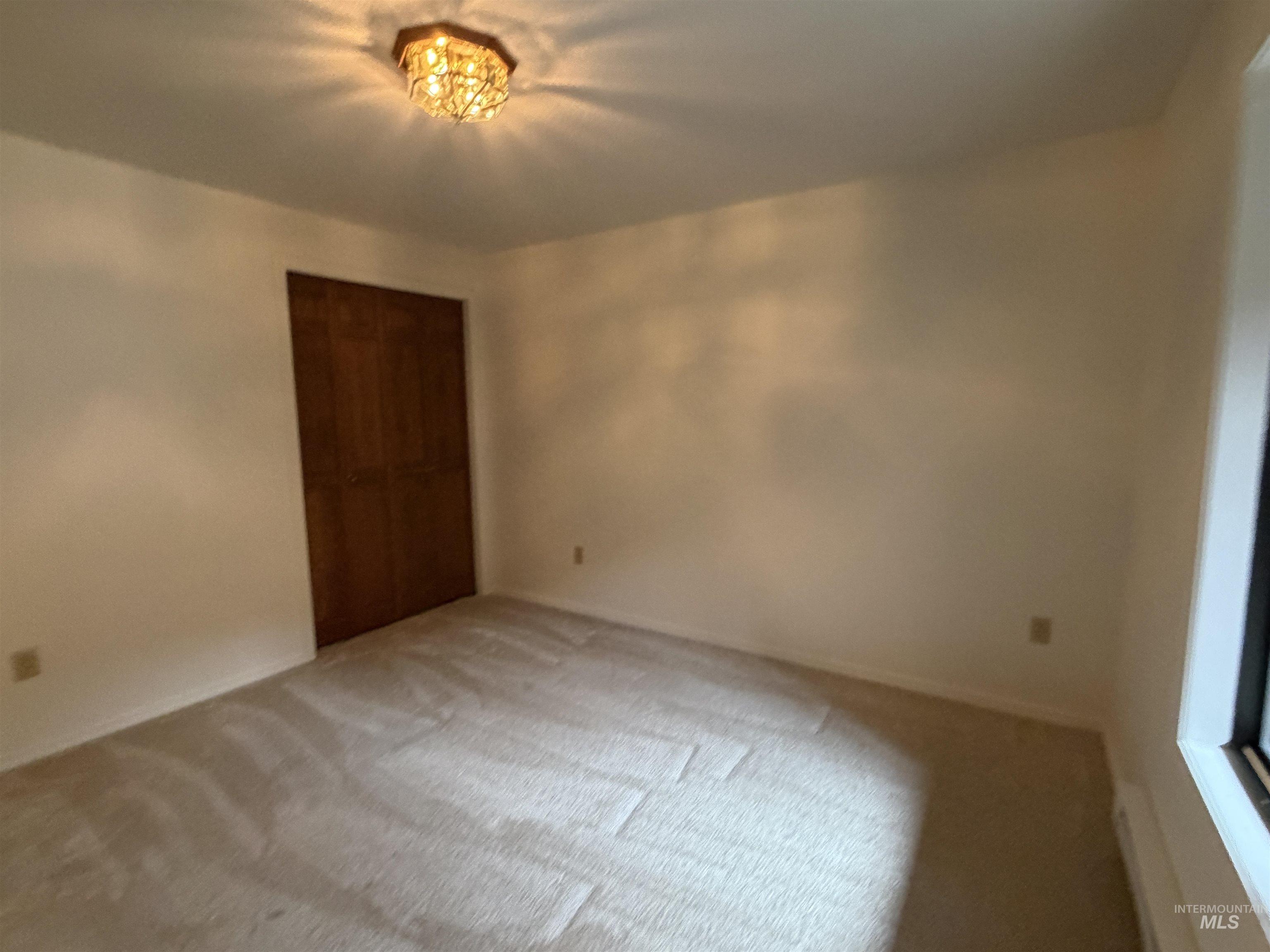 1630 Davis Ave Property Photo 23