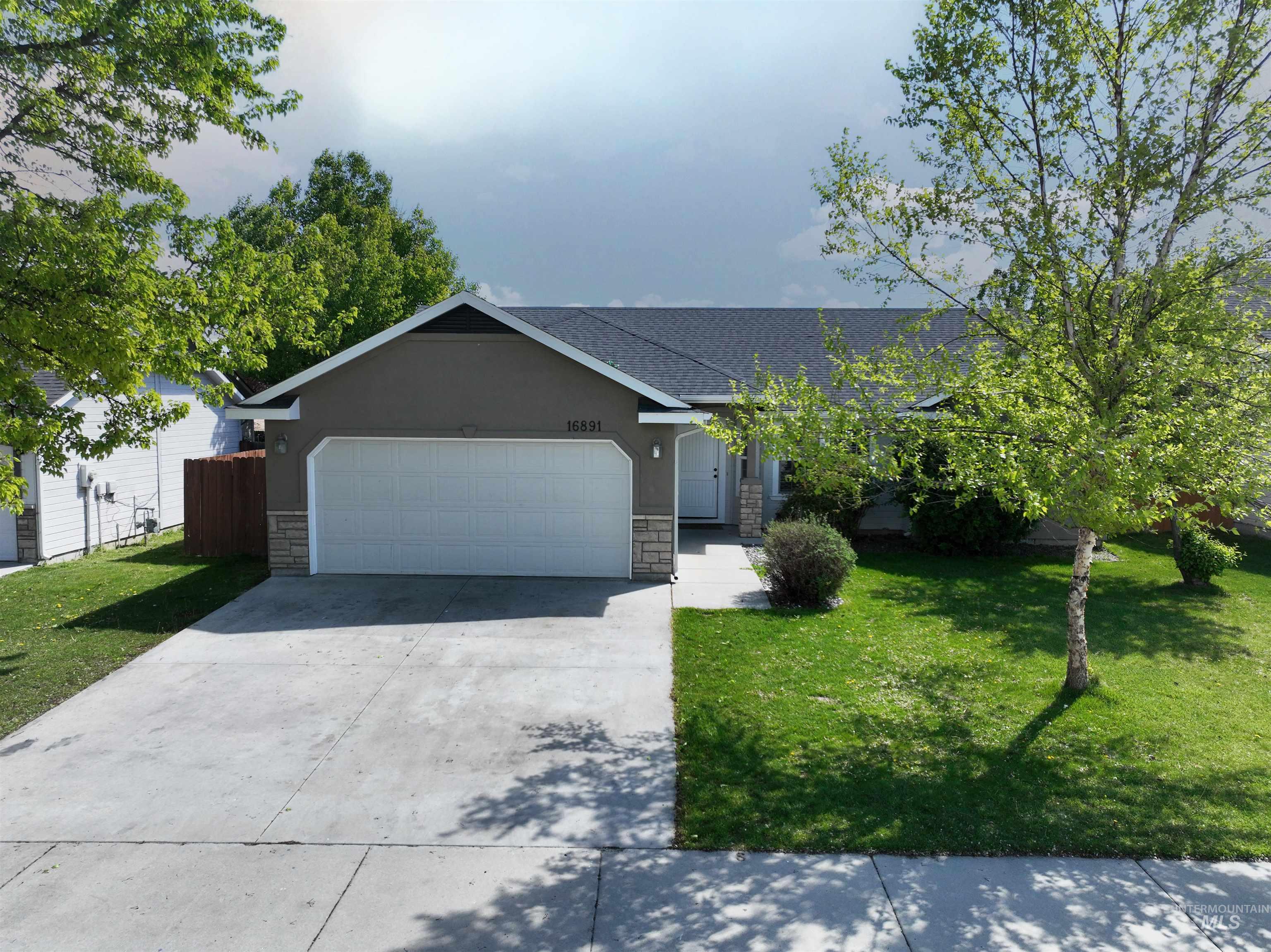 16891 N Darmady Loop Property Photo 2