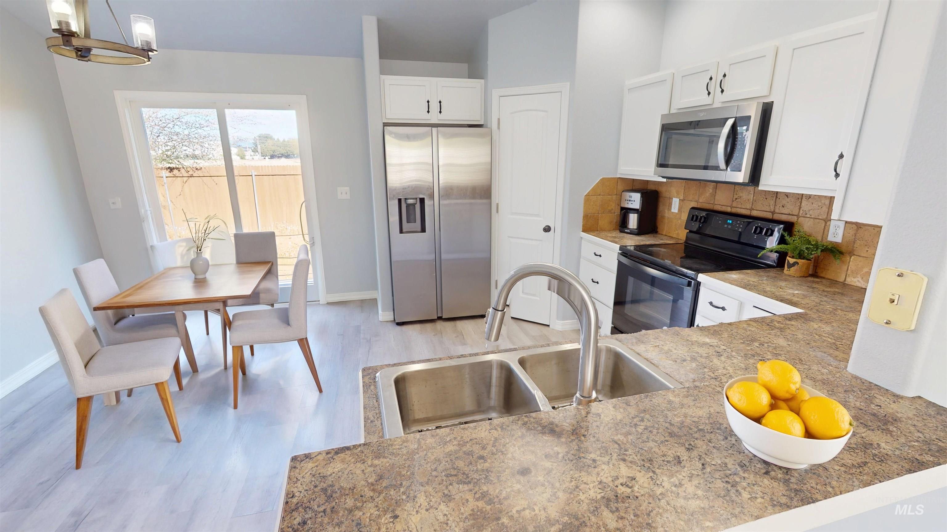 16891 N Darmady Loop Property Photo 8